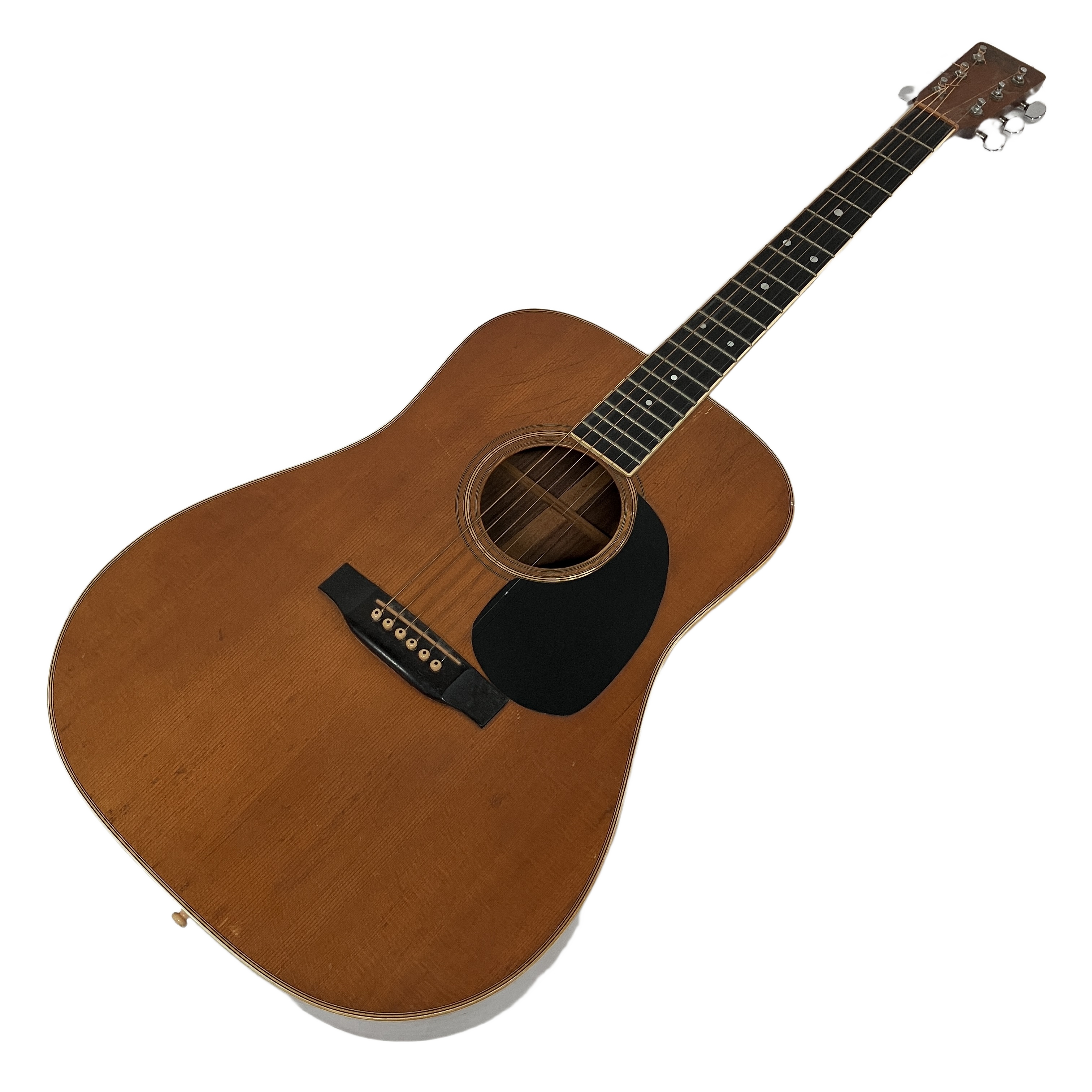 Martin D-35 (1977年製 / アコースティックギター / ハードケース付):繊細な高音と包み込むような低音。半世紀近くの時を経て熟成された、マーティンの大傑作ヴィンテージ。