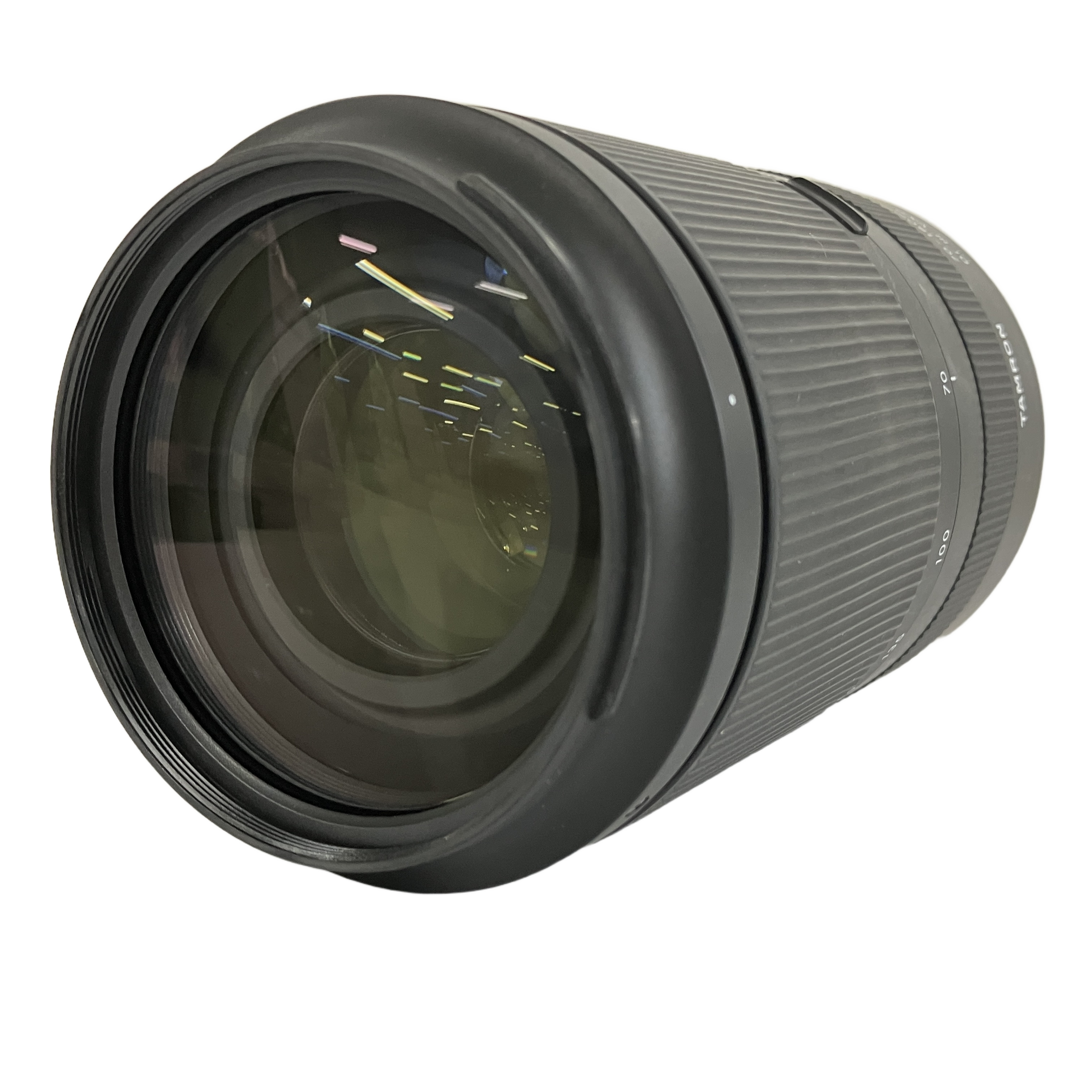 TAMRON 70-180mm F/2.8 Di III VC VXD G2 価格以上の価値を約束する唯一無二の没入感。あなたの感性を無限に刺激する至極のギア。
