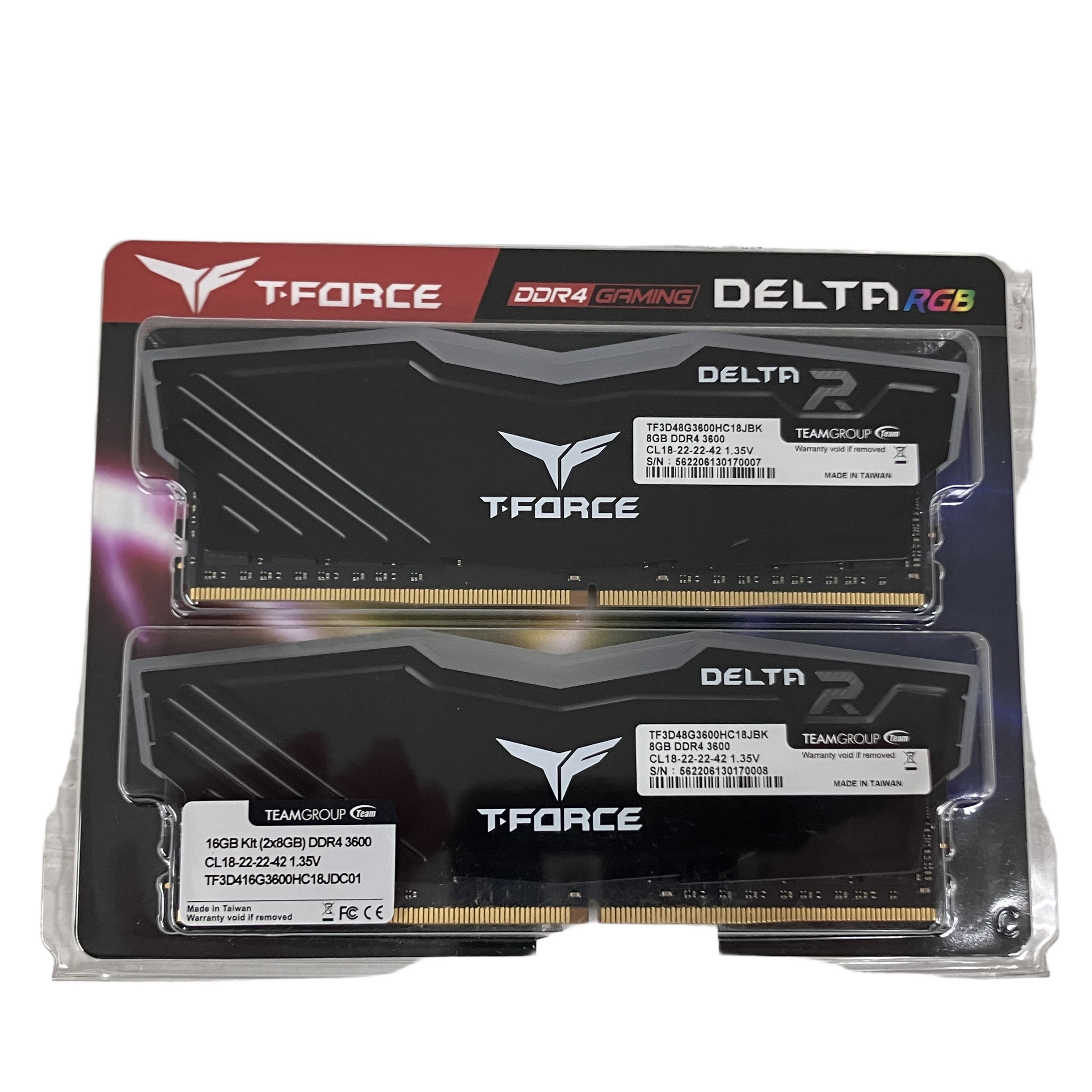 TEAMGROUP T-FORCE DELTA RGB DDR4 メモリ