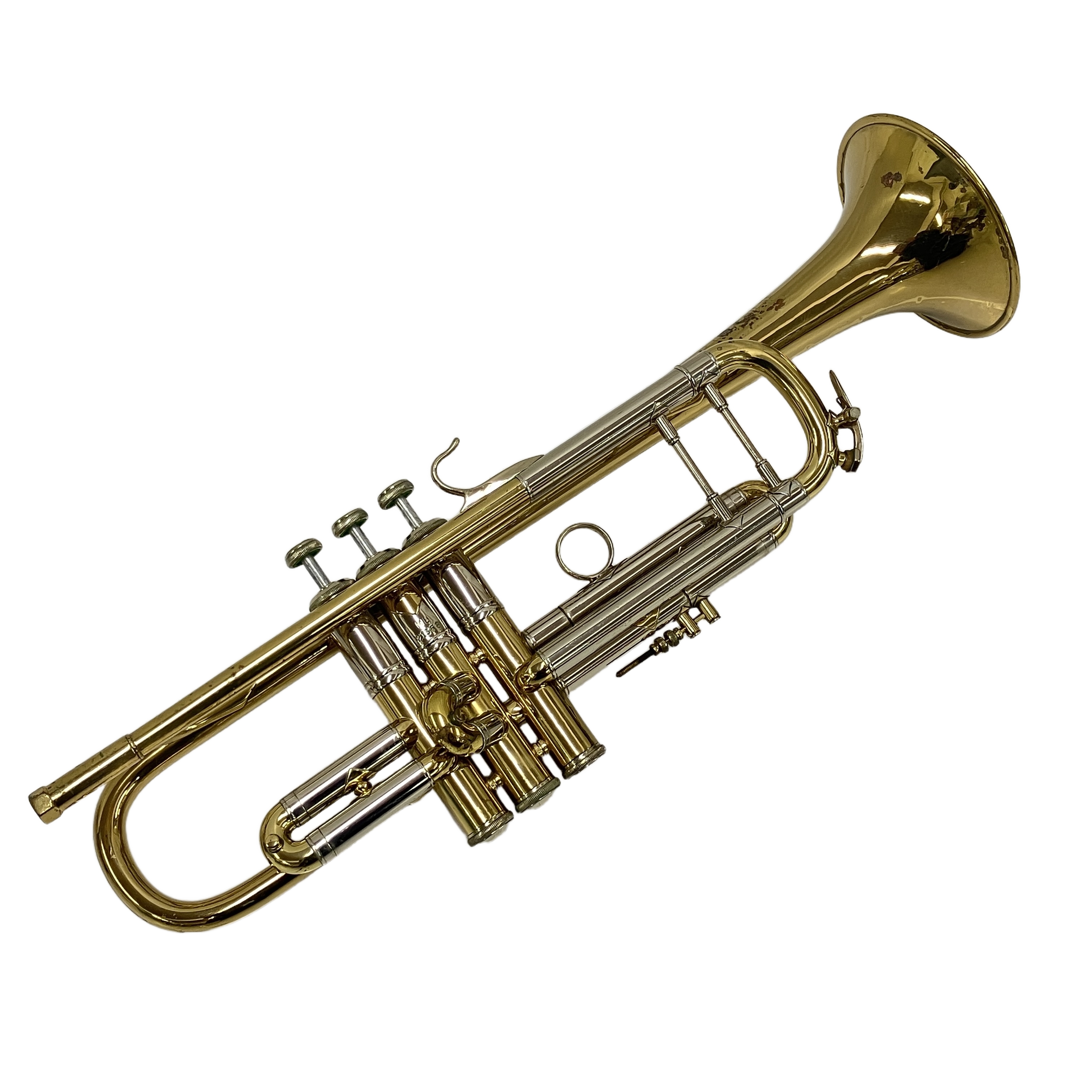 触れるたびに新たな発見と感動を呼ぶ、無限の可能性を秘めた至宝。Vincent Bach Stradivarius Model
