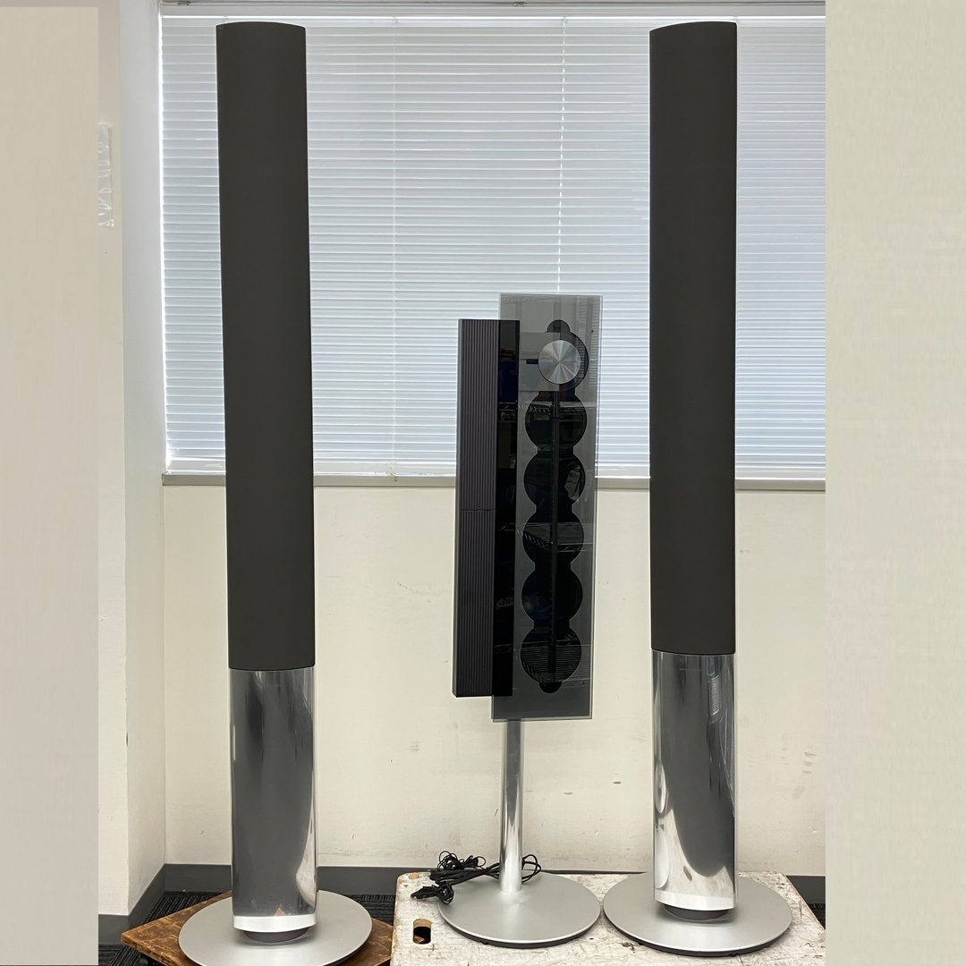 Bang & Olufsen BeoSound 9000 & BeoLab 1 ペア:6連装CDが奏でる動的芸術と、圧倒的な空間再現力。バング&オルフセンが誇る伝説的フラッグシップ・システム。