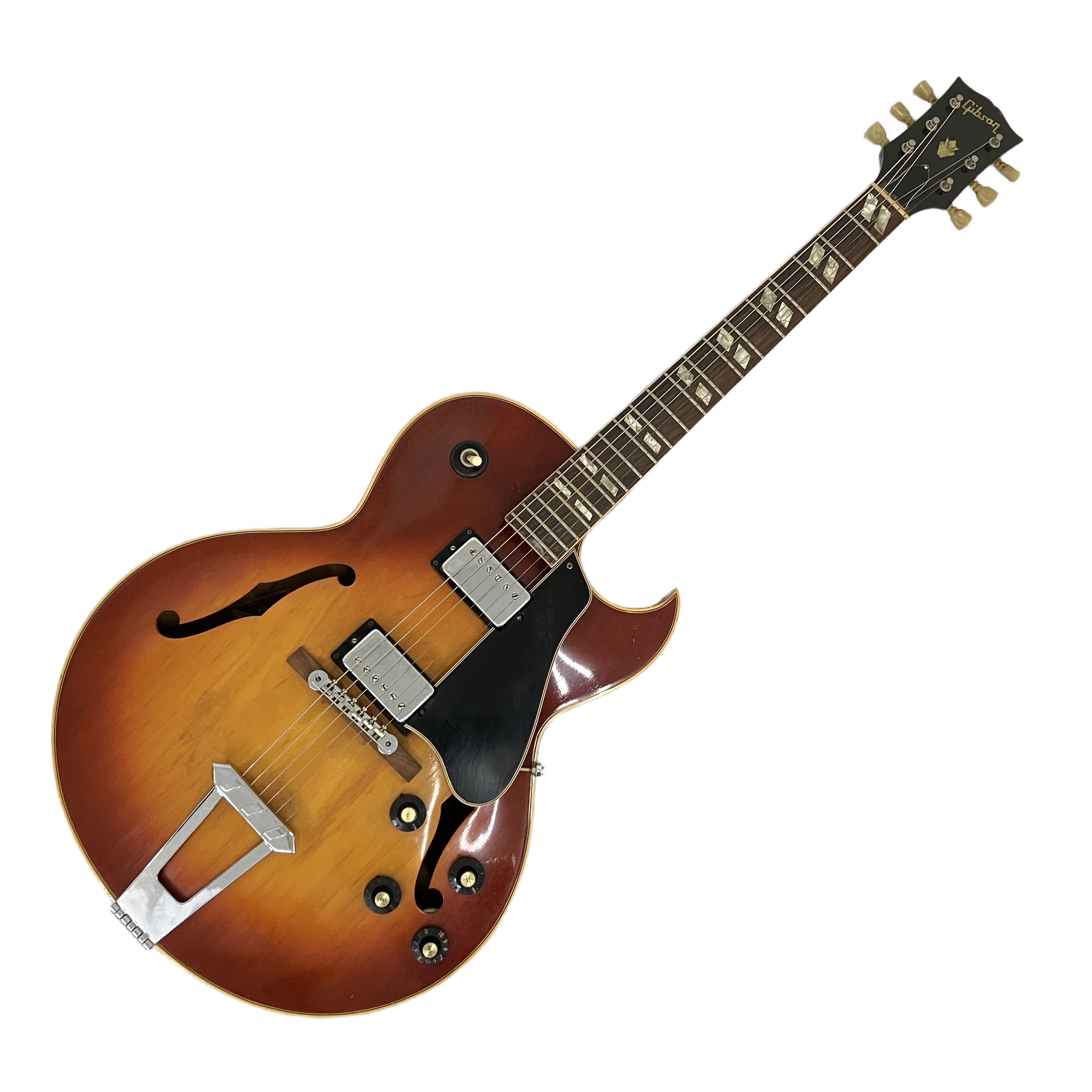 触れるたびに新たな発見と感動を呼ぶ、無限の可能性を秘めた至宝。Gibson ES-175D