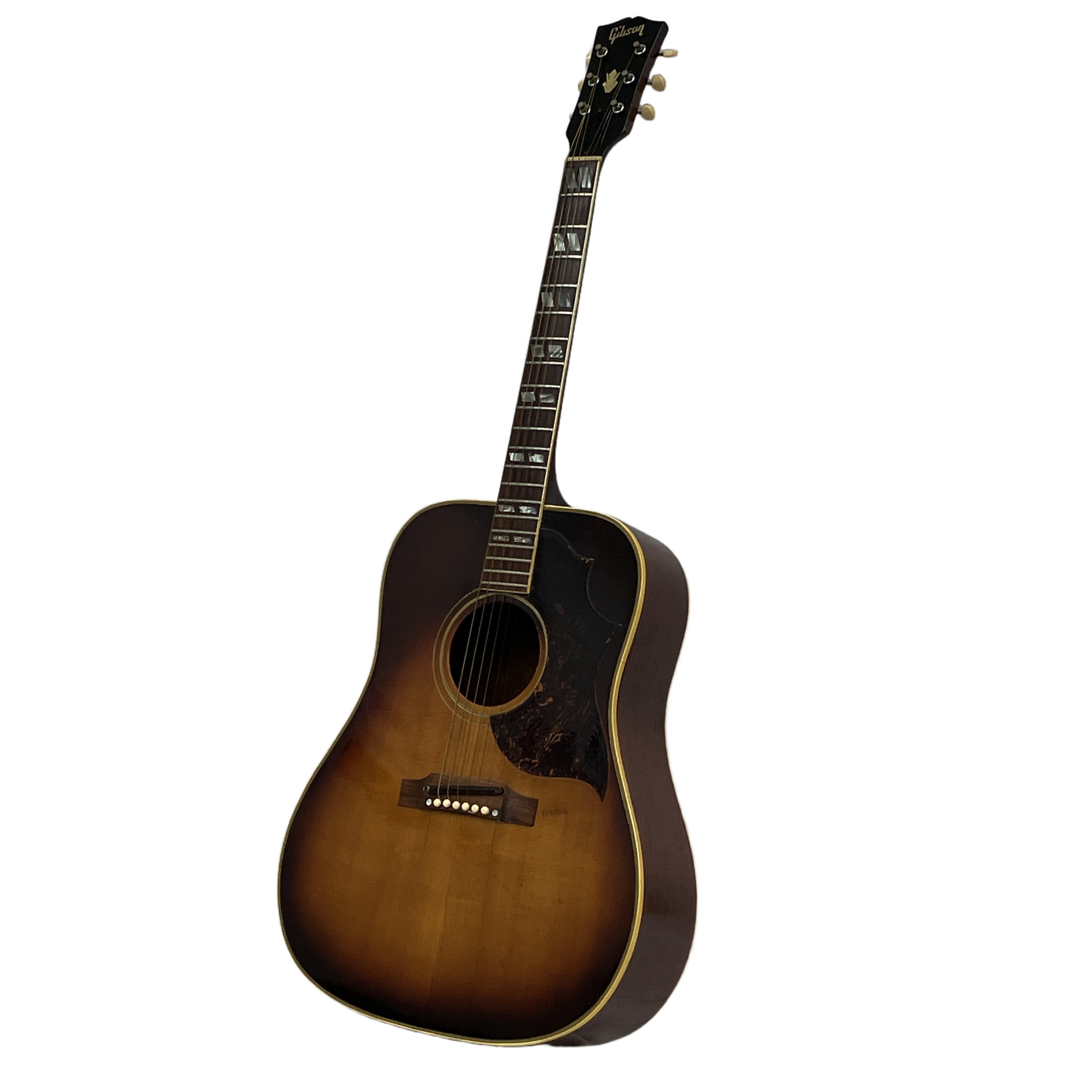 Gibson Southern Jumbo:ラウンドショルダーが放つ、無骨で力強いアメリカン・スピリット。