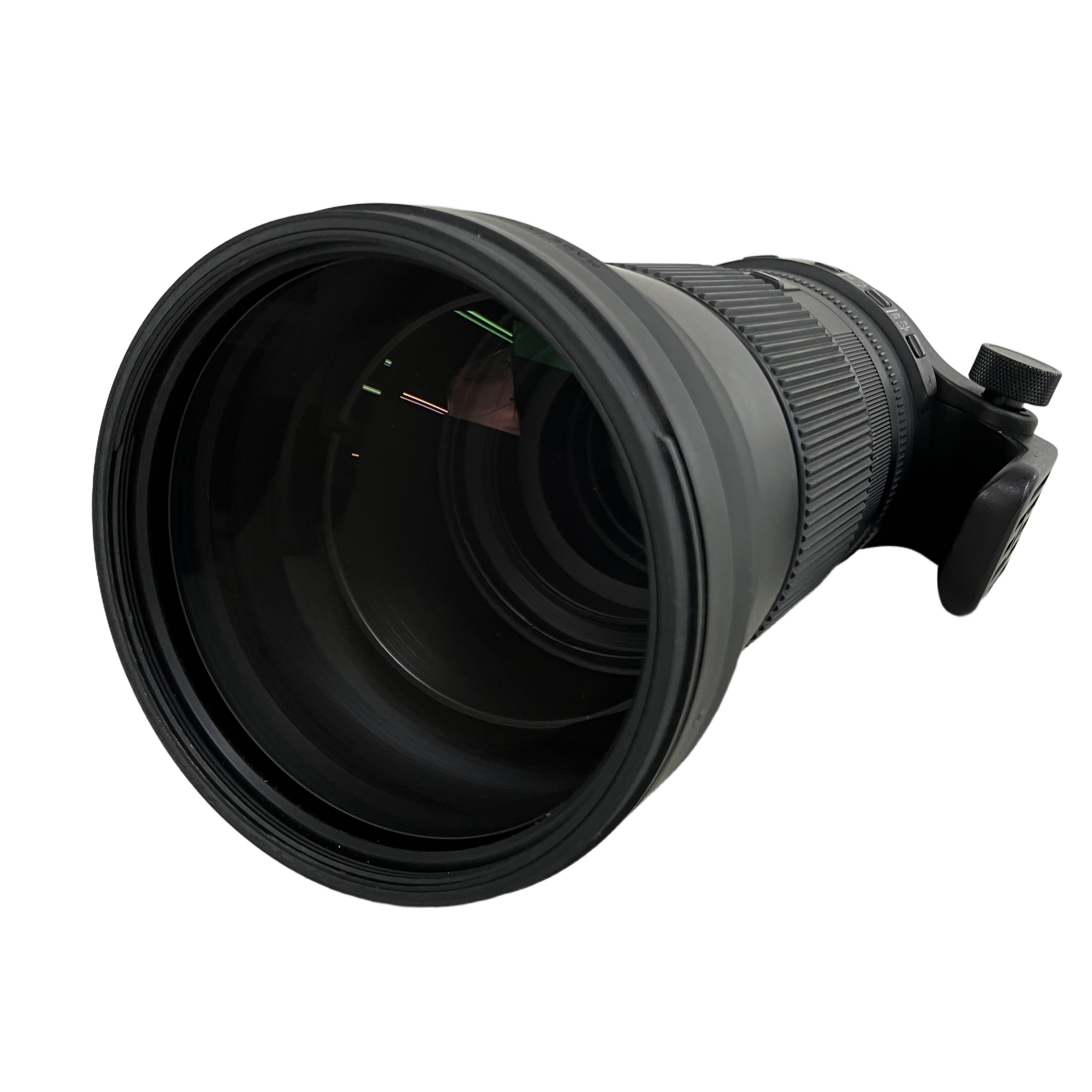 手持ち撮影も可能な超望遠600mmズームレンズ。