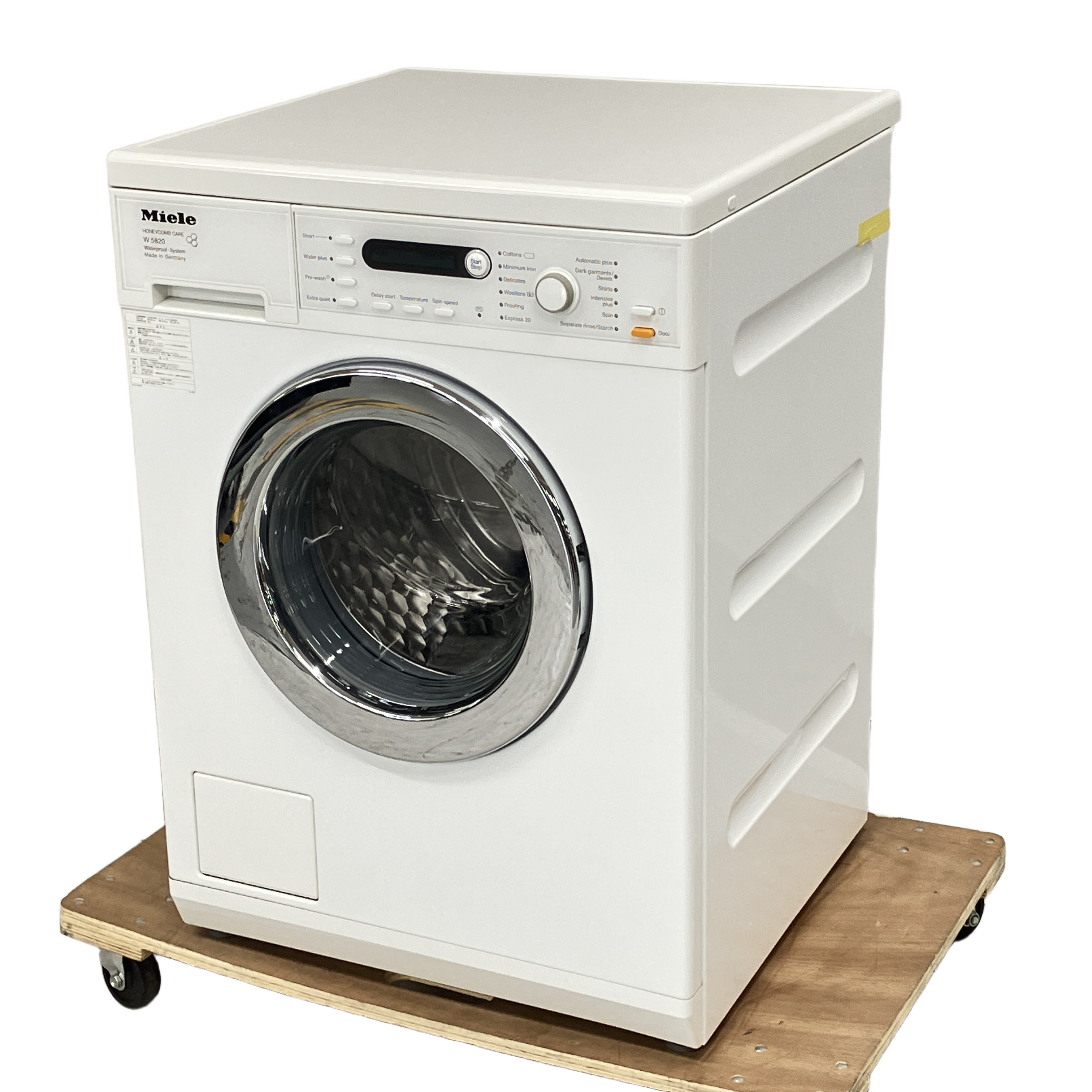 大切な服を、長く・綺麗に・おしゃれに洗える一生モノの洗濯機