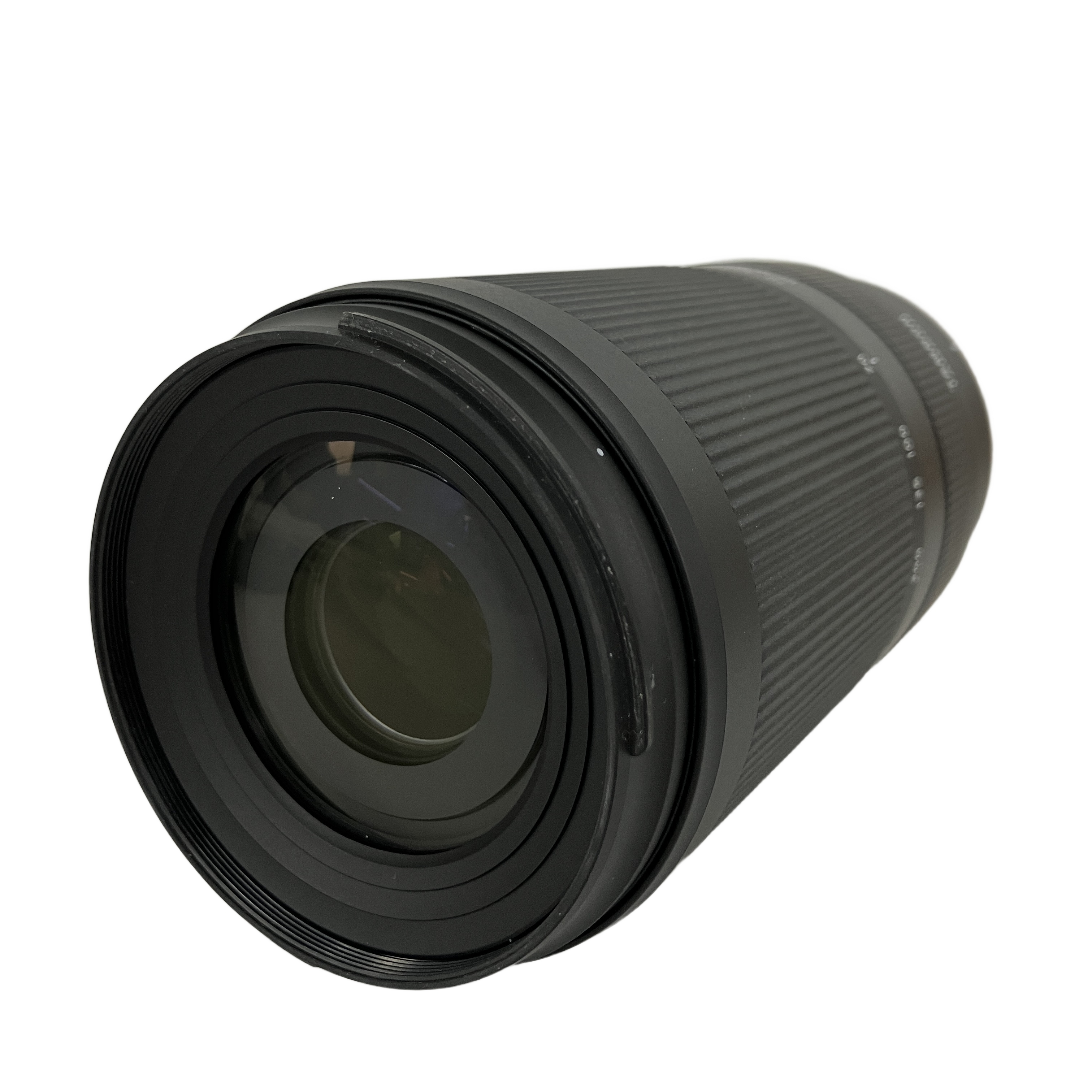 TAMRON 70-300mm 4.5-6.3 Di III RXD レンズ