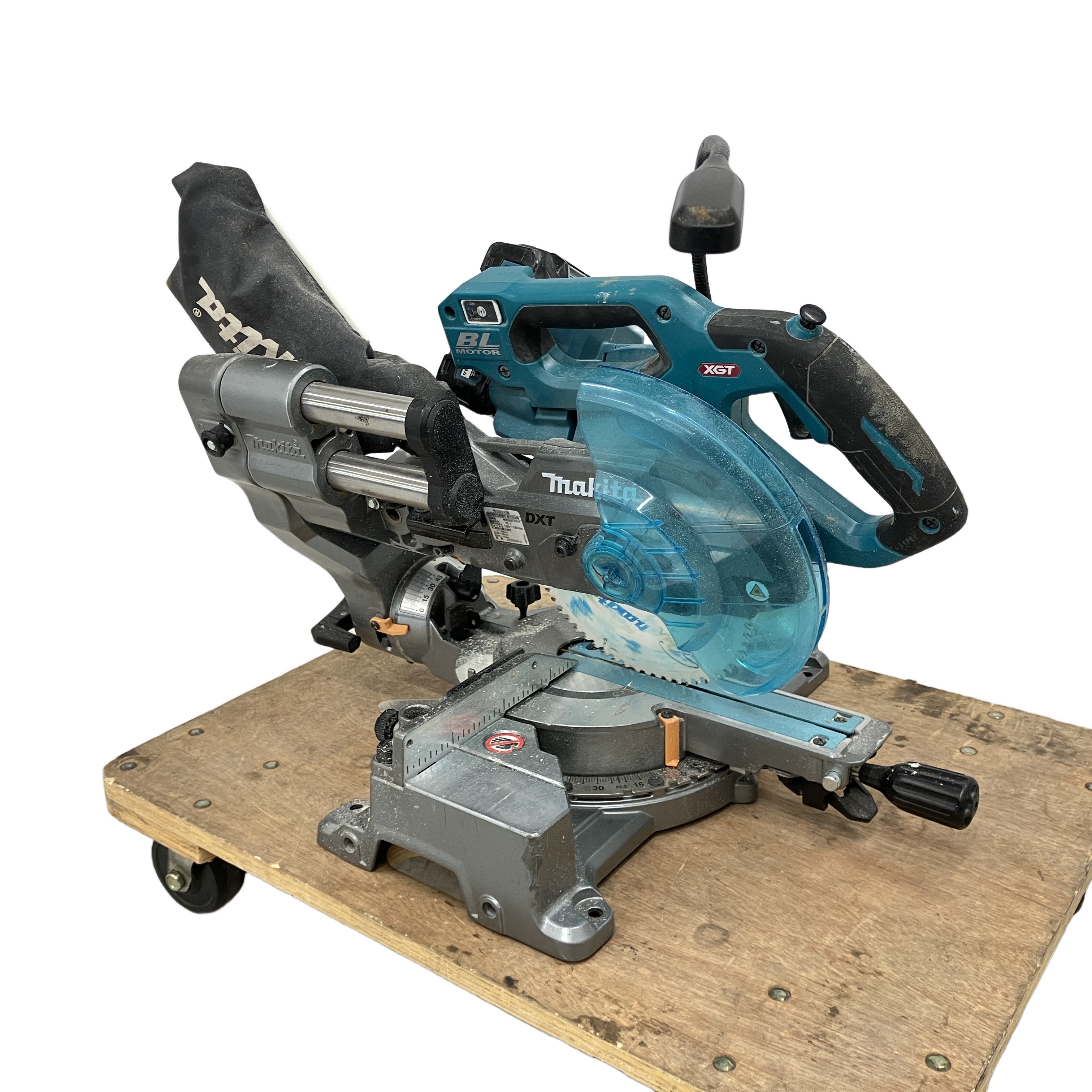 makita LS001G 充電式 スライド 丸鋸 丸ノコ 2025年製 電動工具 マキタ 中古