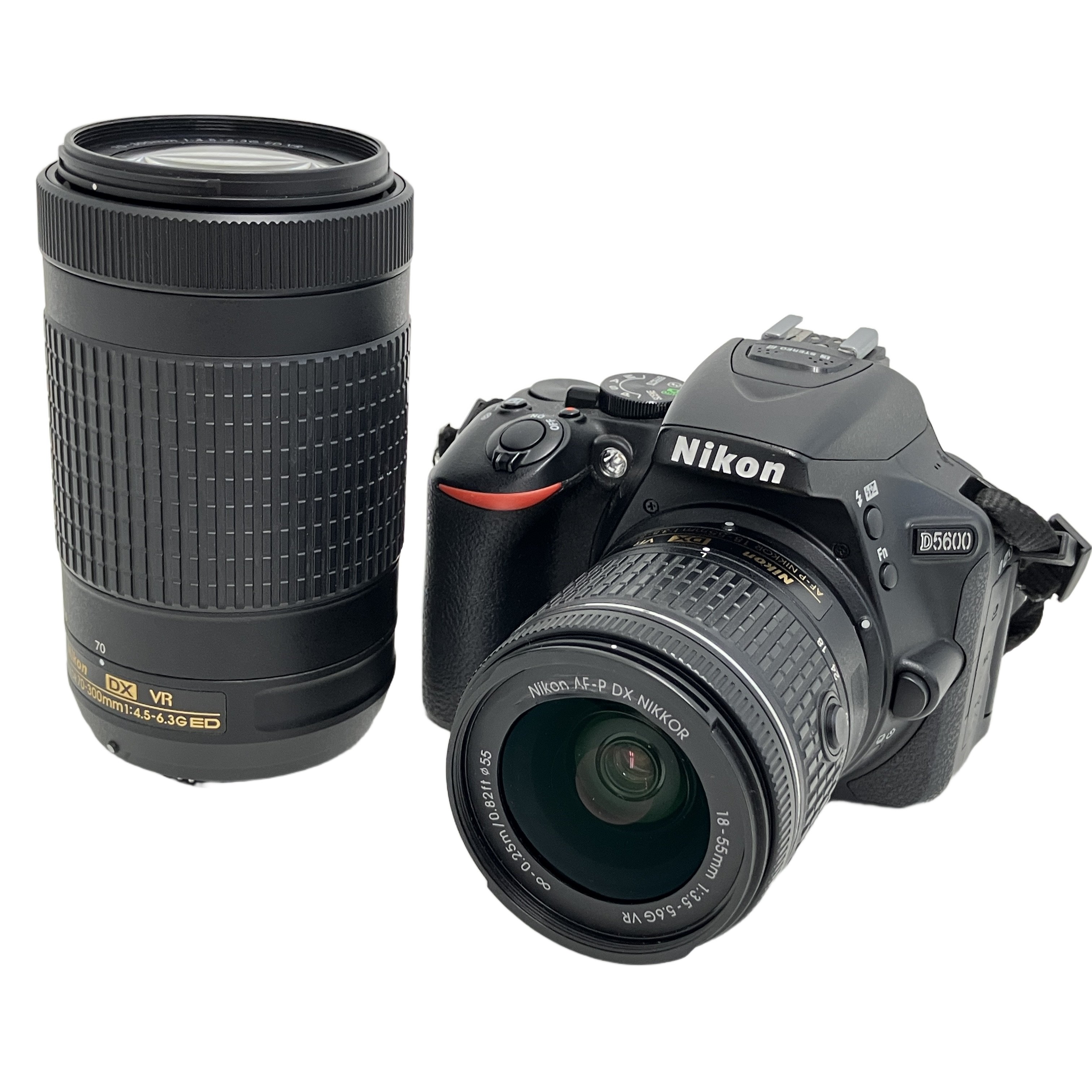★Nikon D5600 ダブルレンズセット 中古 届いてすぐに広角から望遠まで撮れる万能キット★