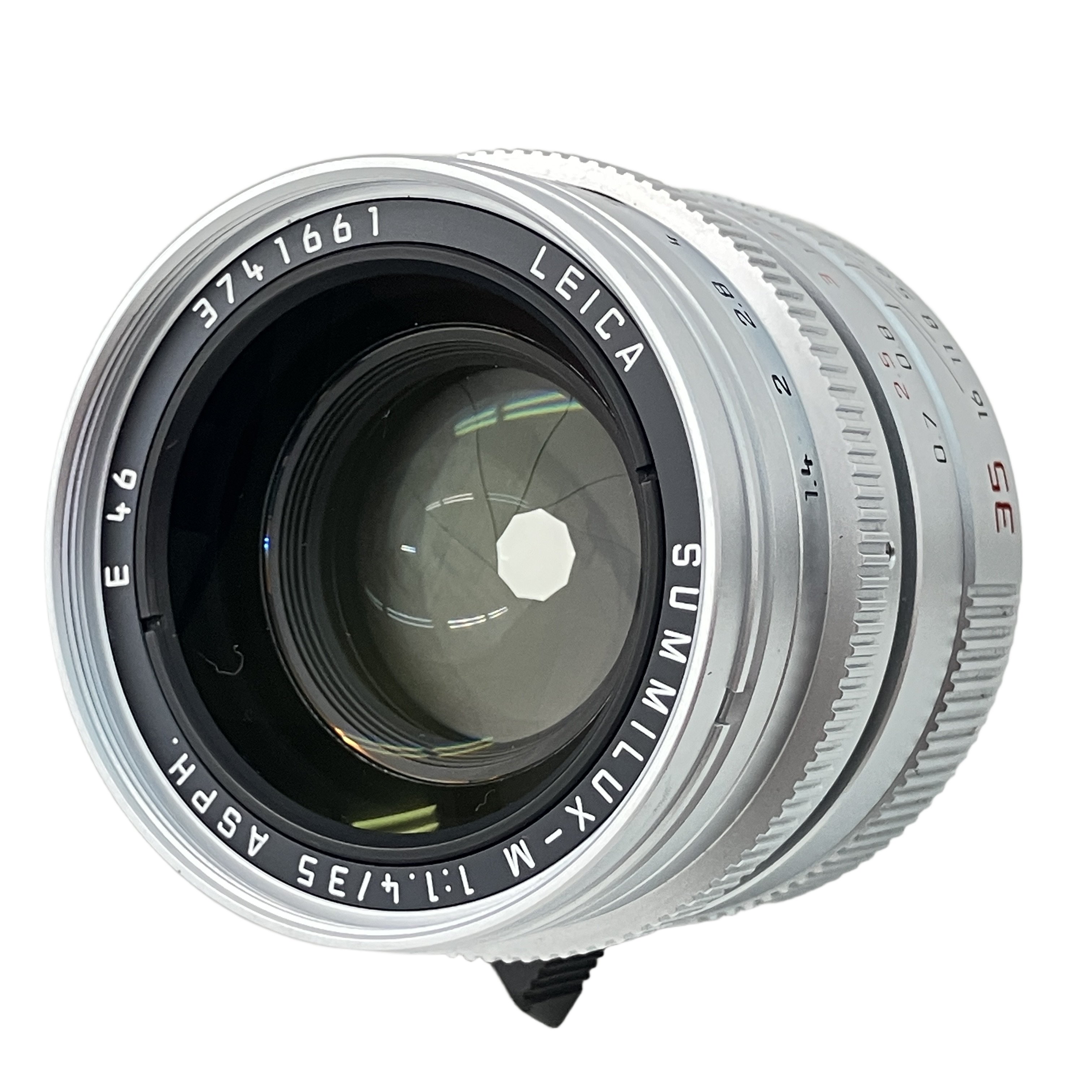 Leica SUMMILUX-M 35mm F1.4:圧倒的な大口径が魅せる極上の空気感。ライカの歴史を象徴する、すべての写真家が憧れる至高の銘玉。