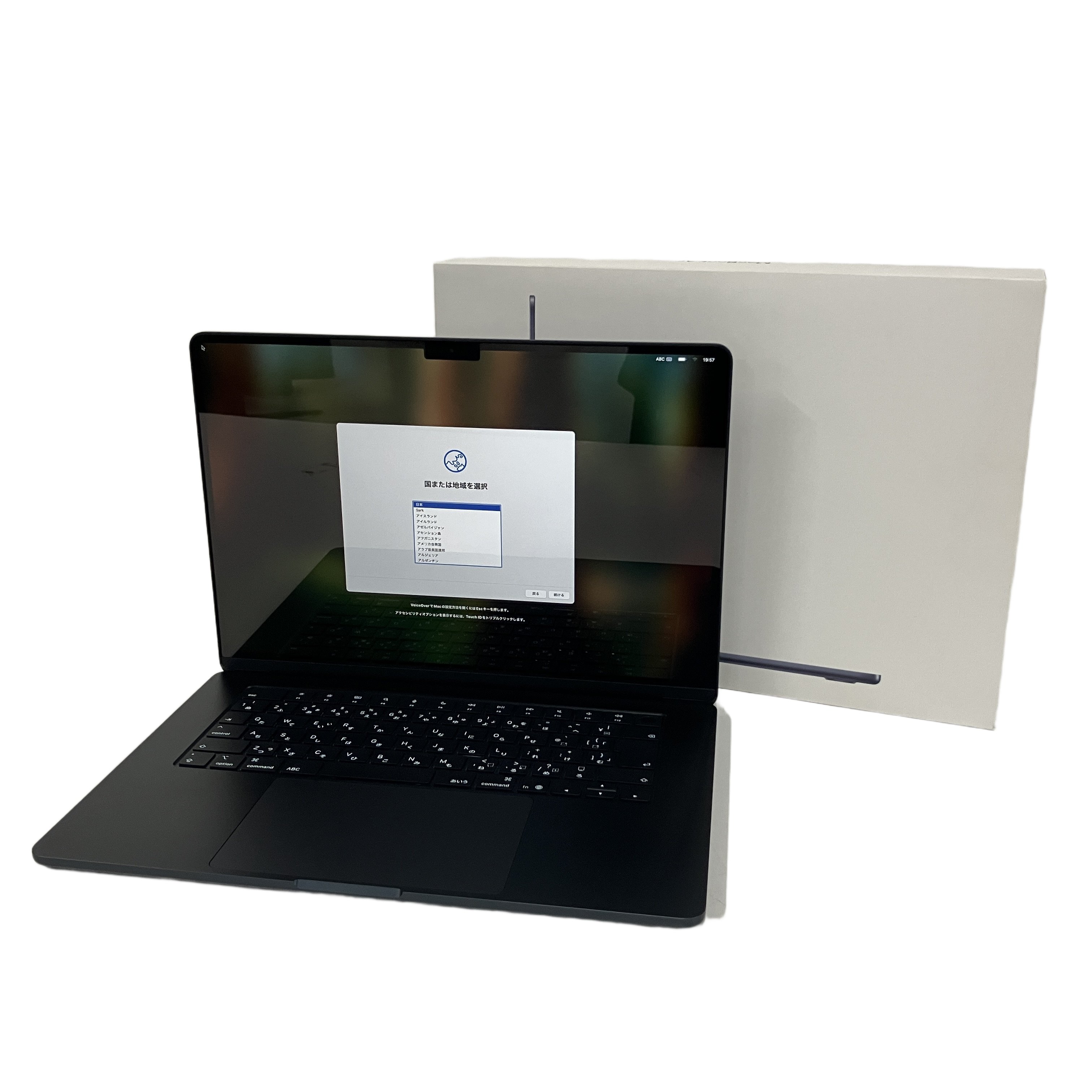 ★MacBook Air 15 M4 16GB 512GB 薄型・大画面の美品中古★