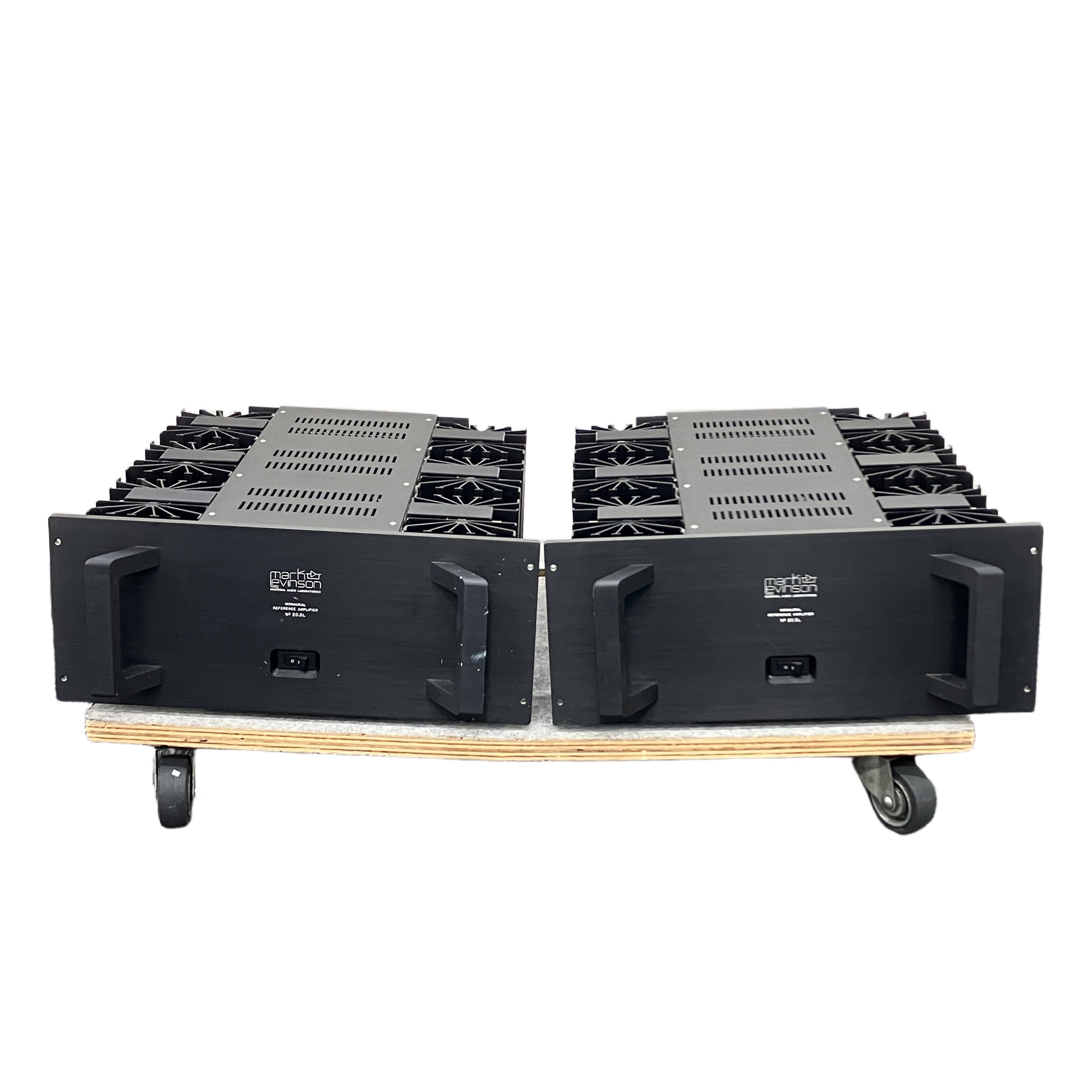 MARK LEVINSON No.20.5L モノラルパワーアンプペア(純A級動作 / 定格出力100W / ハーマンインターナショナル正規100V仕様 / マドリガル・ラボラトリーズ製 / 中古 美品):ハイエンド・オーディオの頂点に君臨する永遠の銘機。純A級モノラルアンプが紡ぎ出す、圧倒的な実在感と深遠なる音楽の魂。