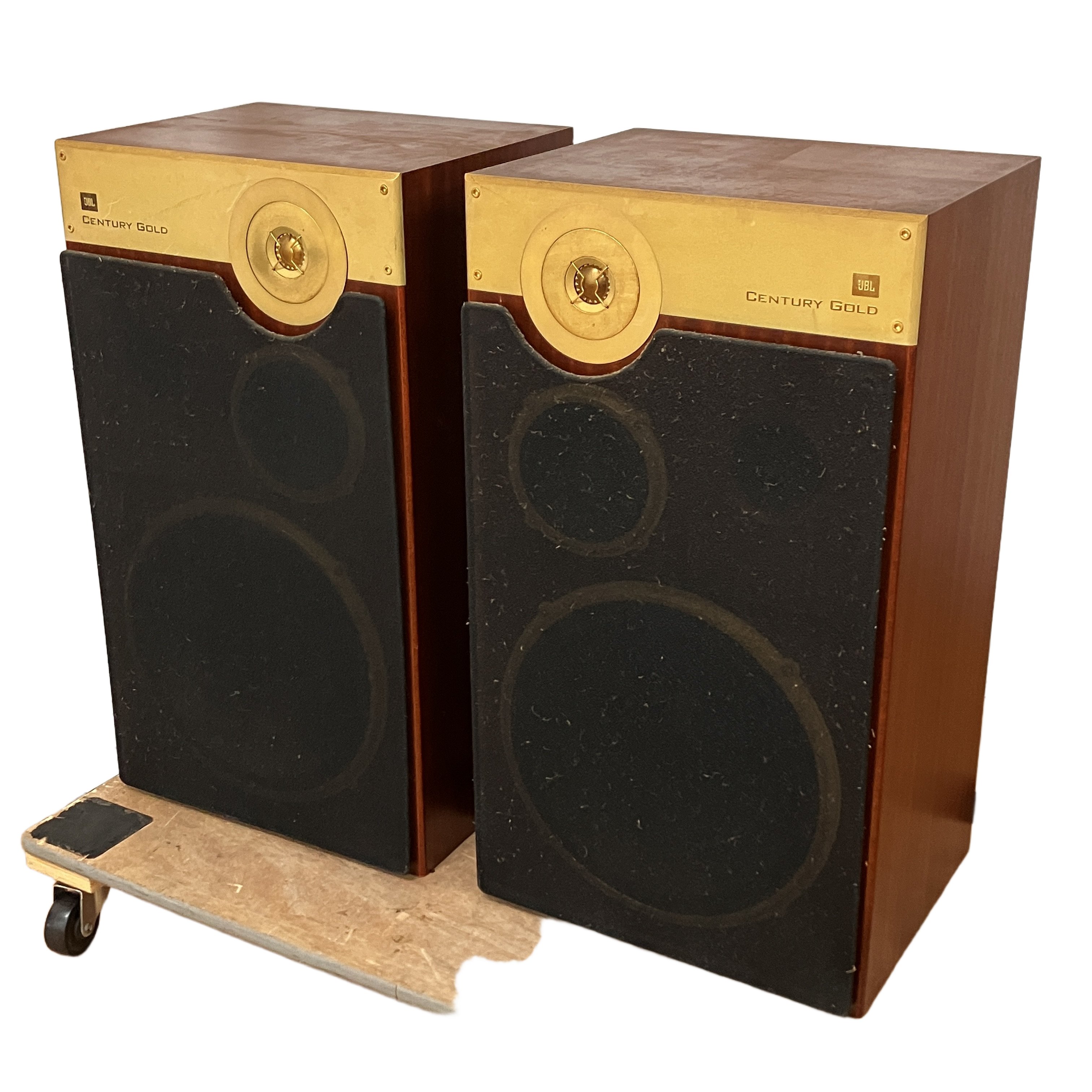 創立50周年を記念して限定生産された、ゴールドの装飾と気品あふれる響きが美しいプレミアムな3ウェイスピーカー!