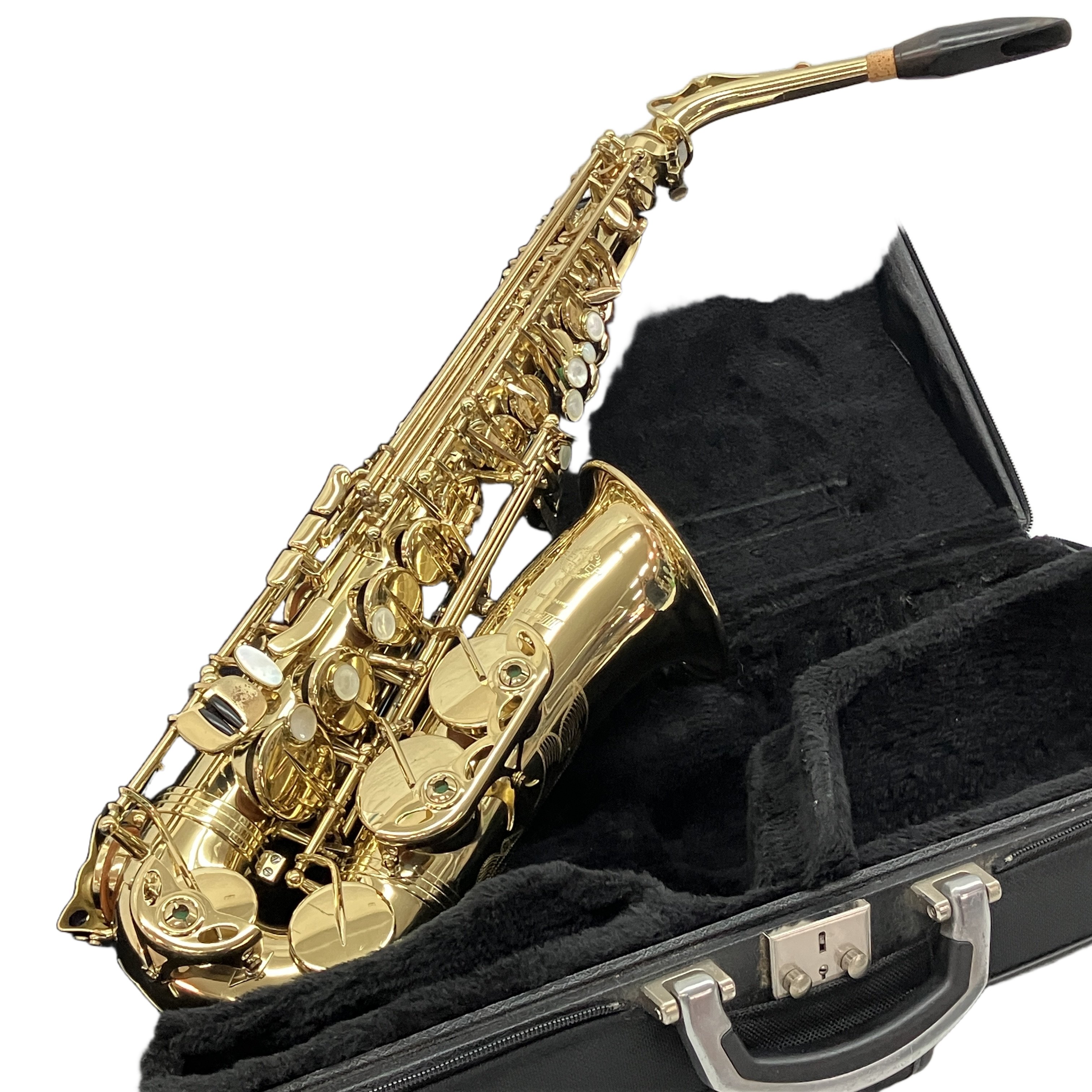 HENRI SELMER PARIS SERIE III アルトサックス(ゴールドラッカー / 彫刻入り / シリアル:N.631360 / フランス・パリ製):世界基準の響きと現代サックスの到達点。緻密な音程と気品あふれるゴールドラッカーが紡ぐ、至高の音響表現。
