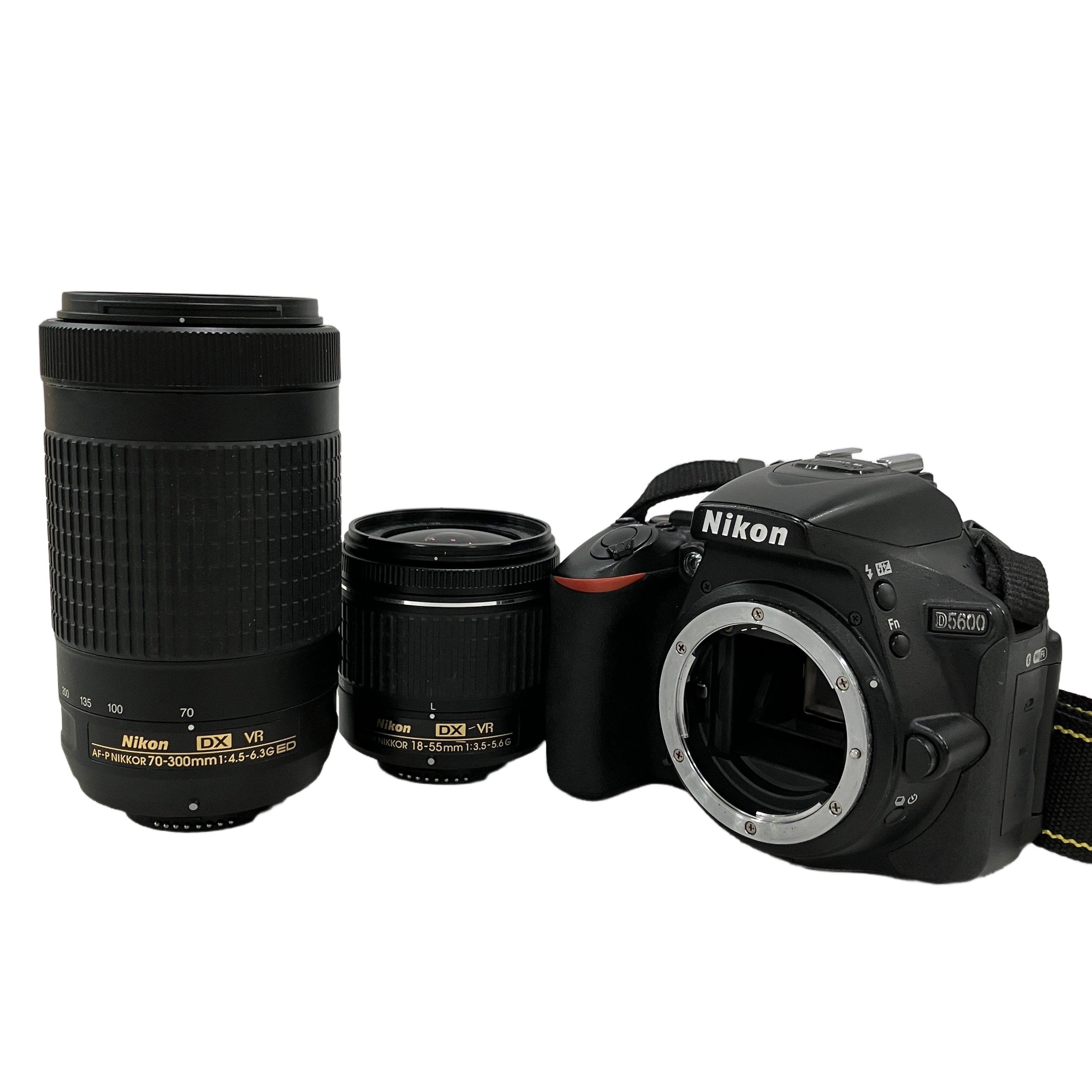 ★Nikon D5600 ダブルズームレンズキット 初心者でも安心の人気一眼レフ★