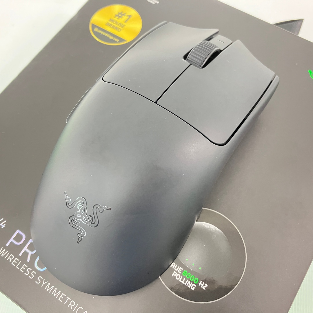 Razer viper v4 PRO RZ01-0563 レイザー ワイヤレス ゲーミングマウス PC周辺機器 中古 良好