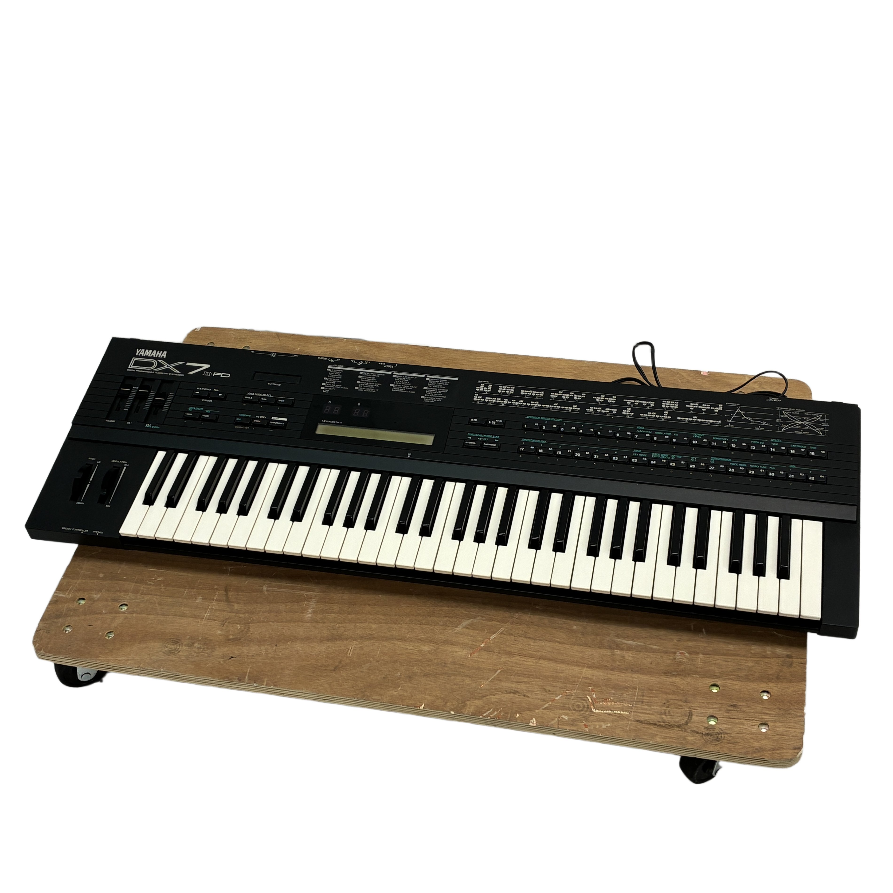 YAMAHA DX7IIFD シンセサイザー ヤマハ キーボード ケース付き 楽器 音響機材 中古