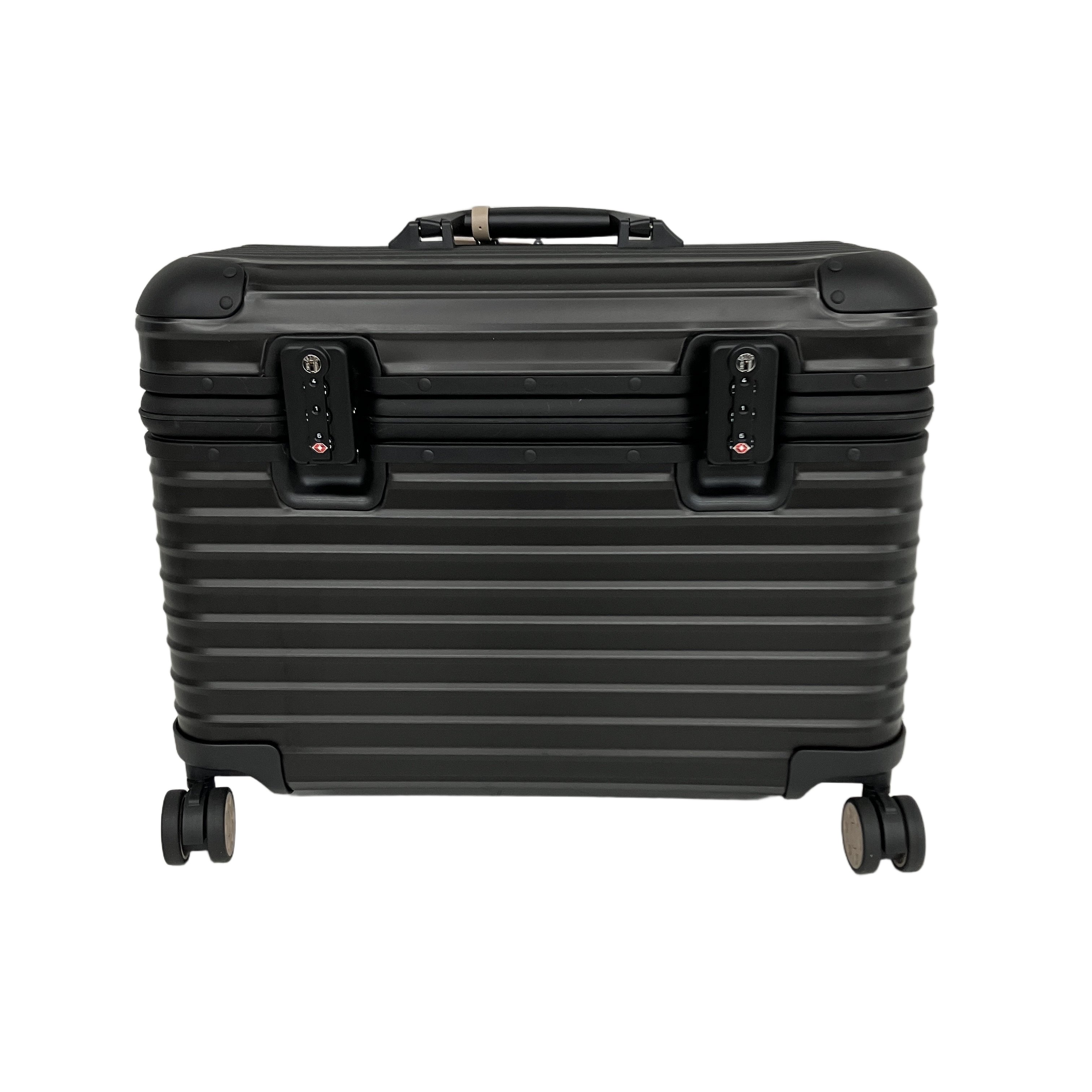 RIMOWA PILOT 31L 4輪 パイロット ブラック キャリー スーツケース 中古 良好