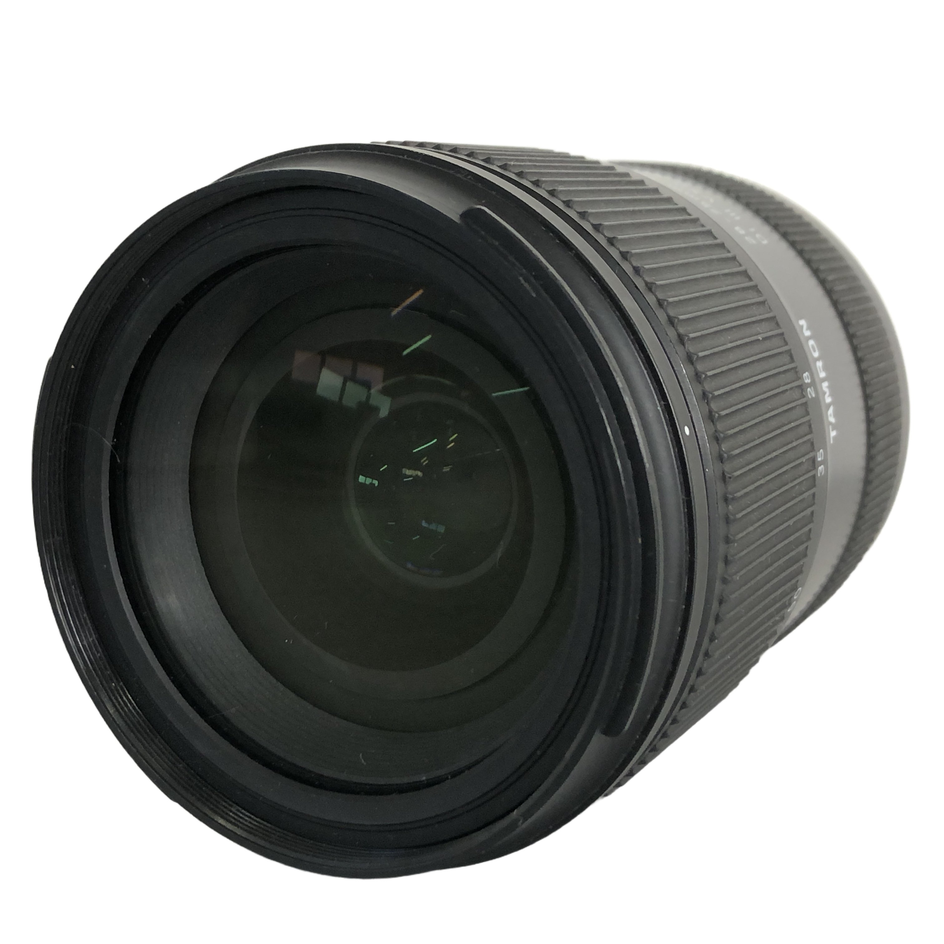 軽量・コンパクトにF2.8通しの描写力を楽しめる第2世代大口径標準ズームレンズ!