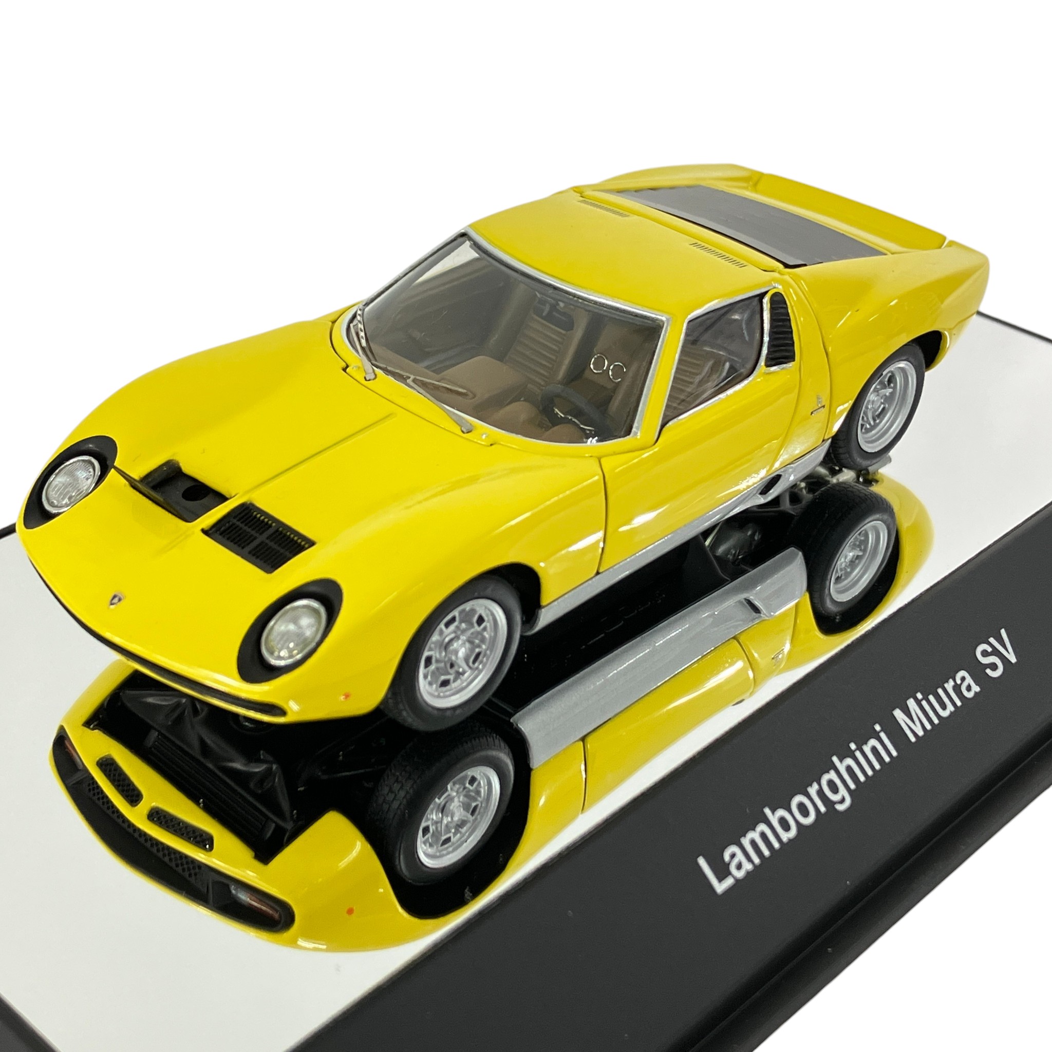 AUTOart 1/43 Lamborghini ランボルギーニ Miura ミウラ SV イエロー ミニカー 中古 美品