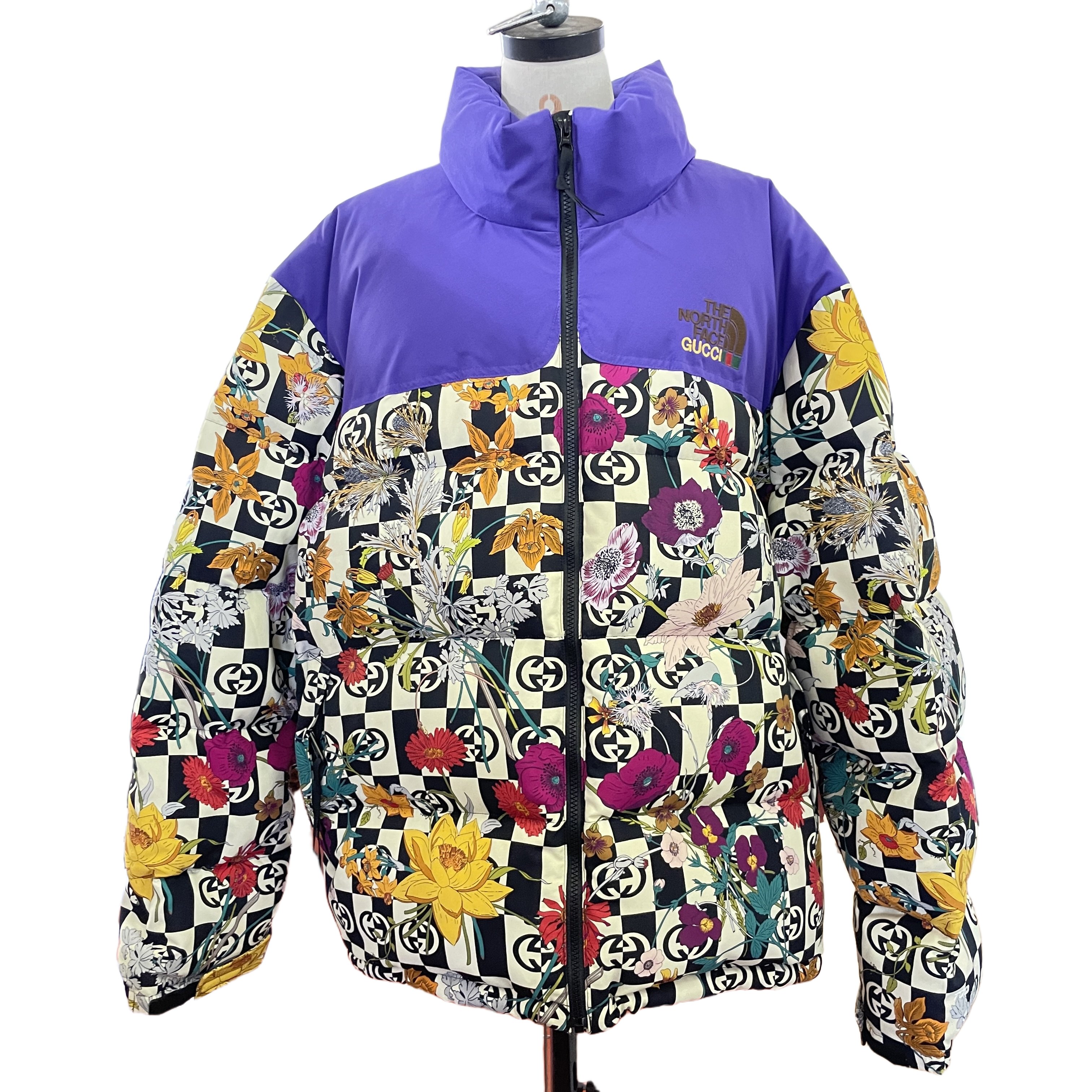 見込み120%掛率グッチ ダウン ノースフェイス タグあり 6174040-1 45,000円