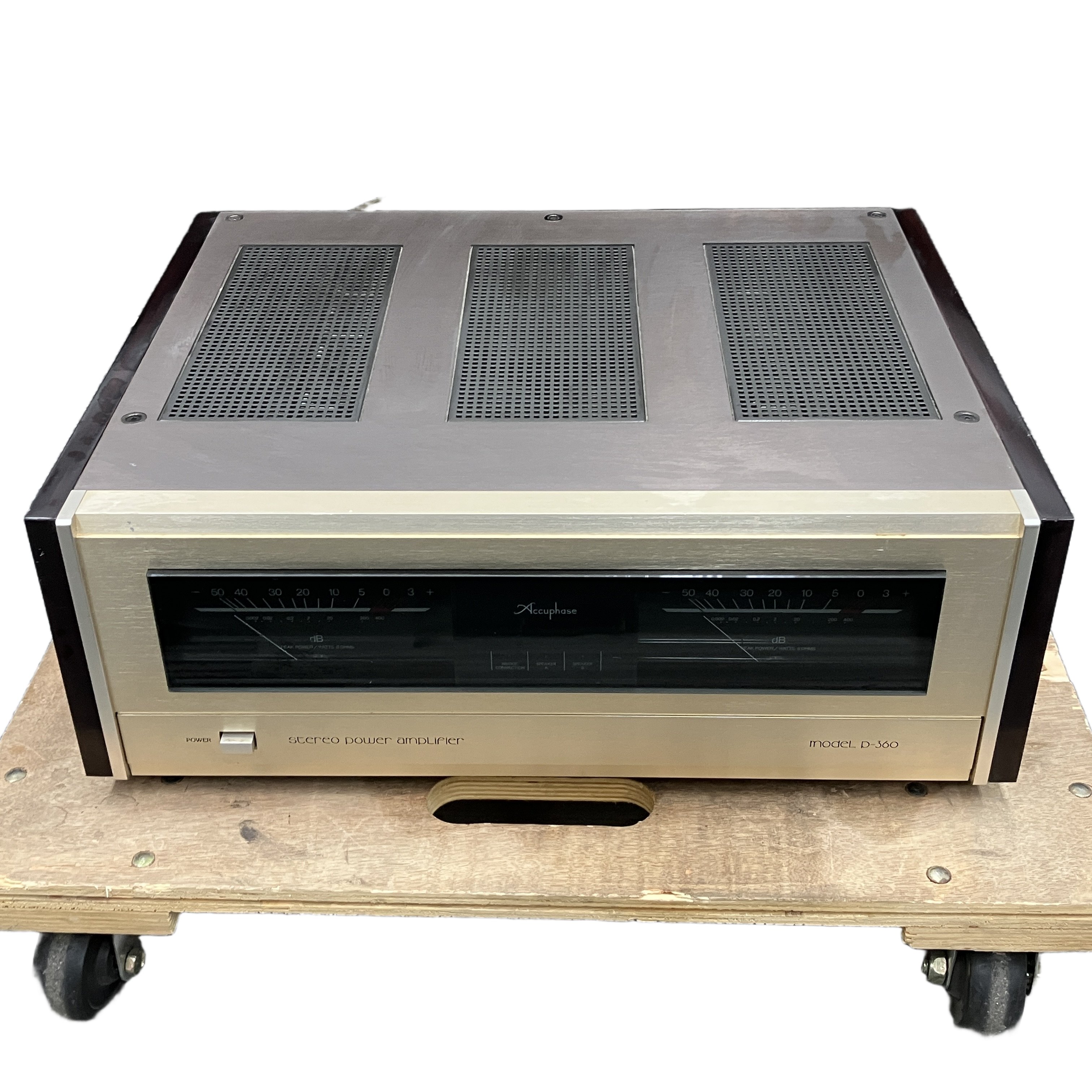 Accuphase P-360 ステレオパワーアンプ 音響機材 アキュフェーズ オーディオ 中古