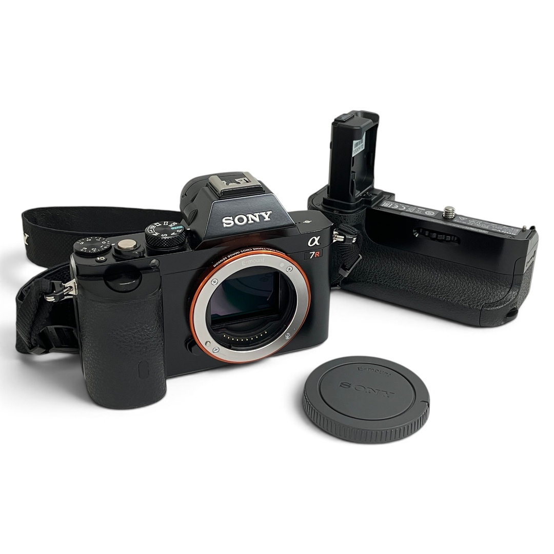 SONY ILCE-7R α7R フルサイズ ミラーレス デジタル 一眼 カメラ VG-C1EM バッテリーグリップ付き 中古