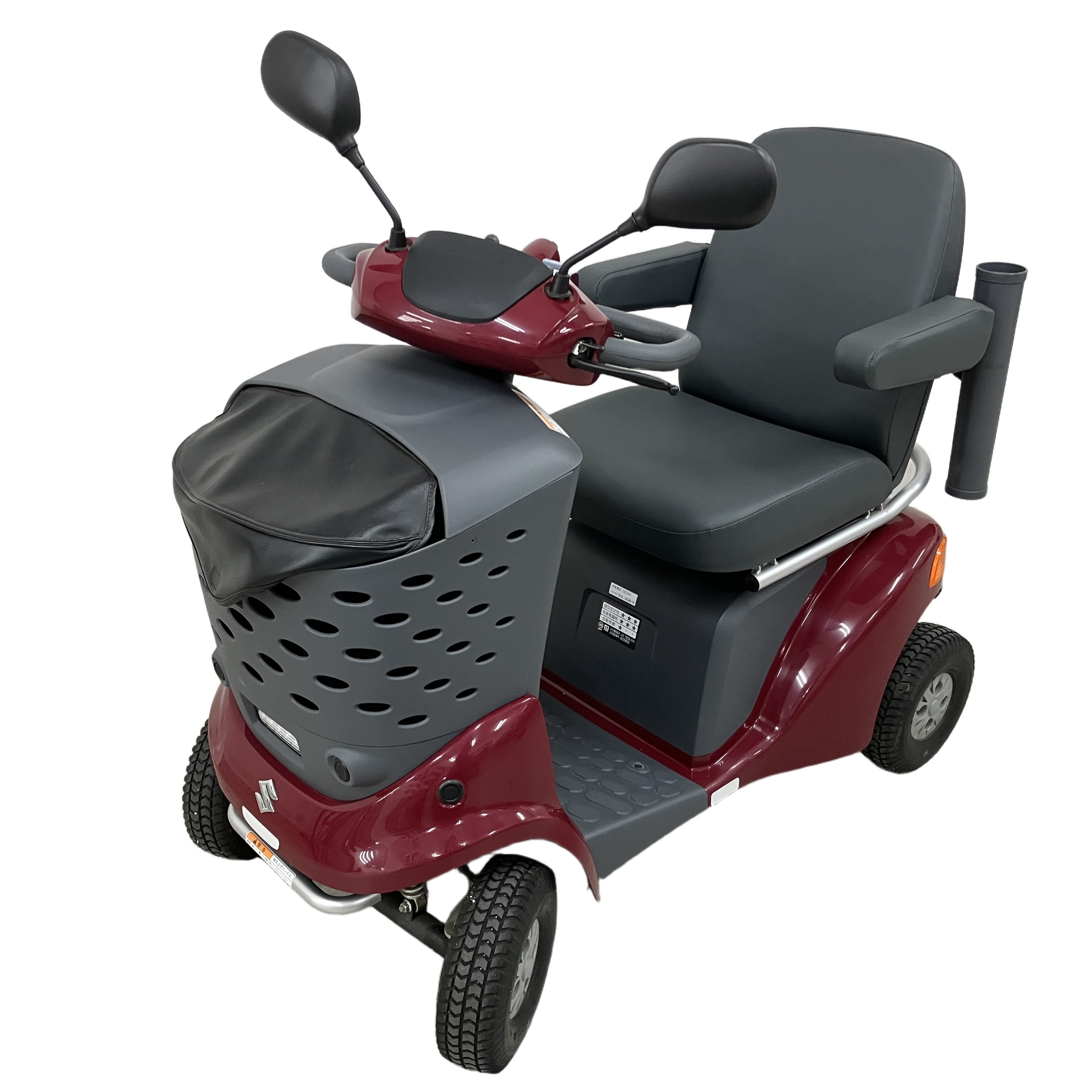 お買い物や日常のお出かけを快適にサポートするスズキの人気電動車いす(セニアカー)です。