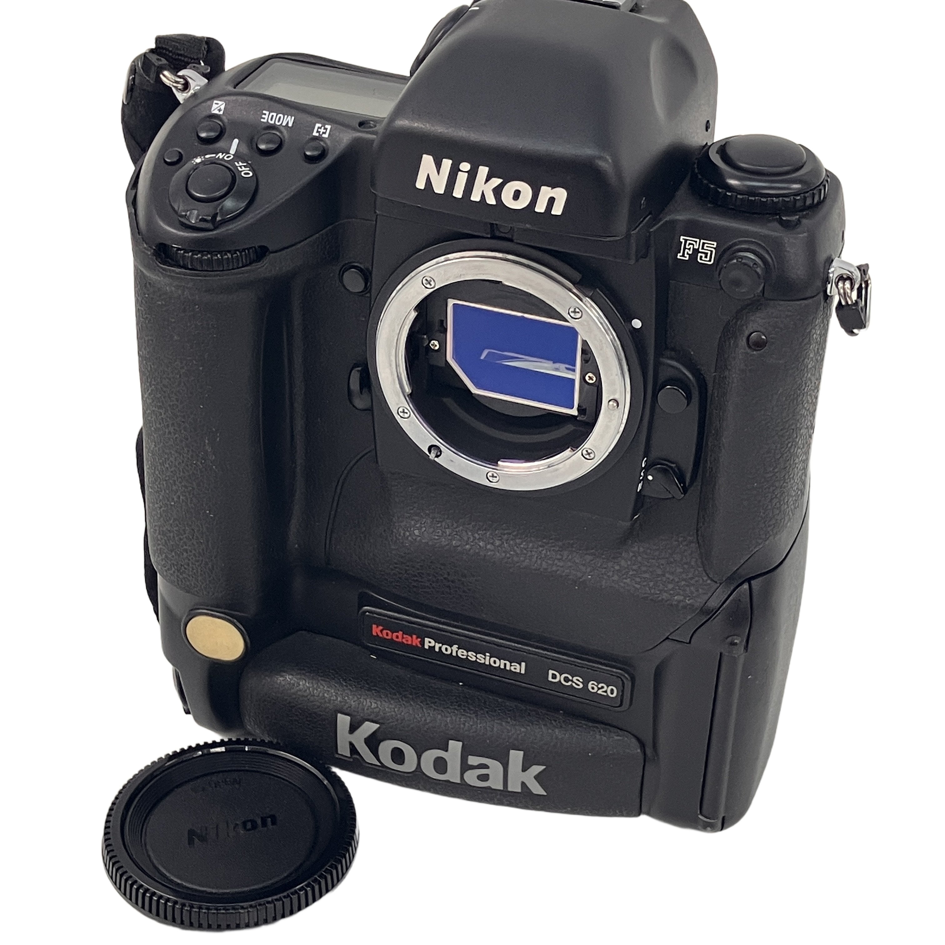ニコンの最高峰フィルムカメラ「F5」にコダックのデジタル技術を融合させた、デジタルカメラ黎明期を代表する希少なプロフェッショナル機です。