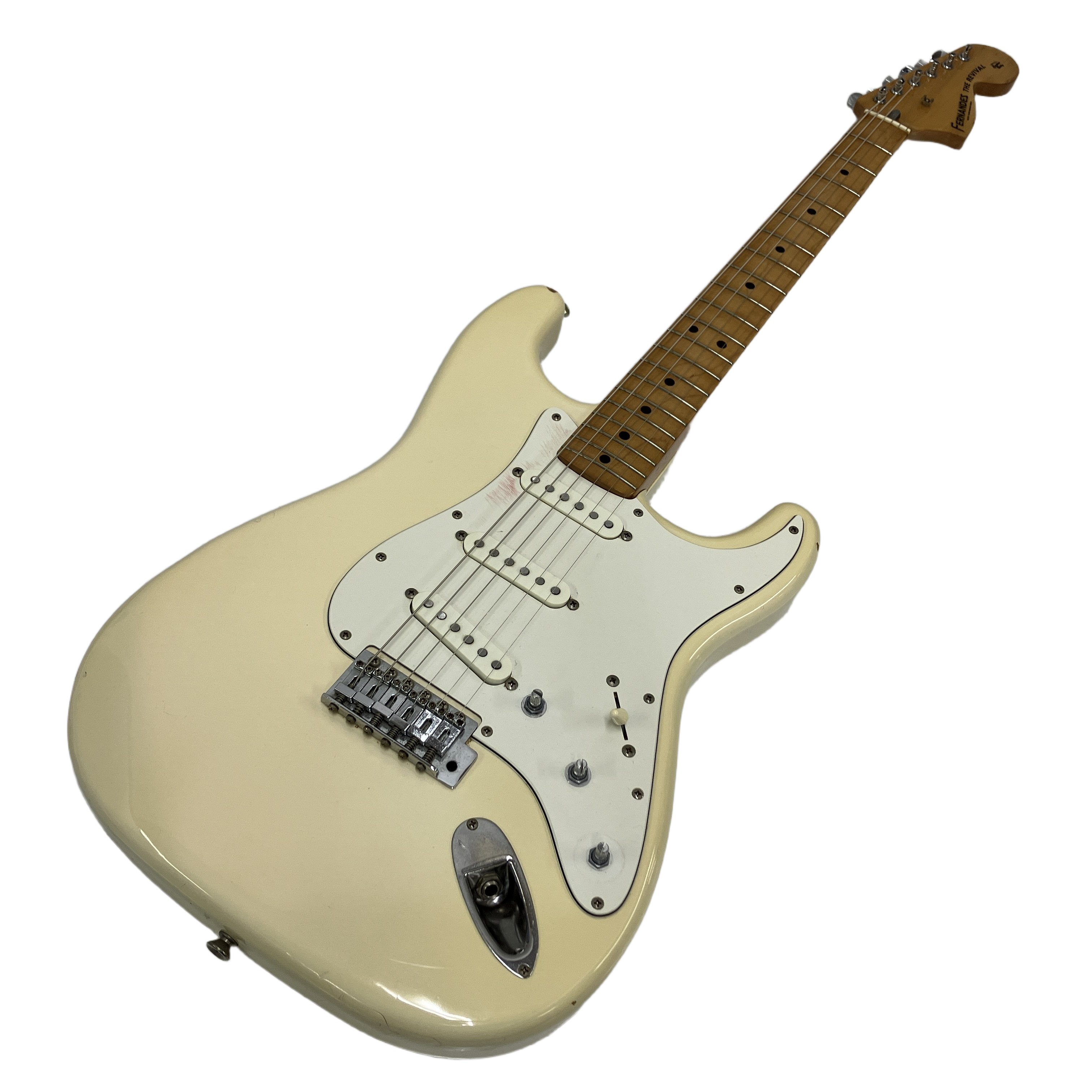 FERNANDES THE REVIVAL RST-50 ストラトキャスタータイプ エレキギター 楽器 中古