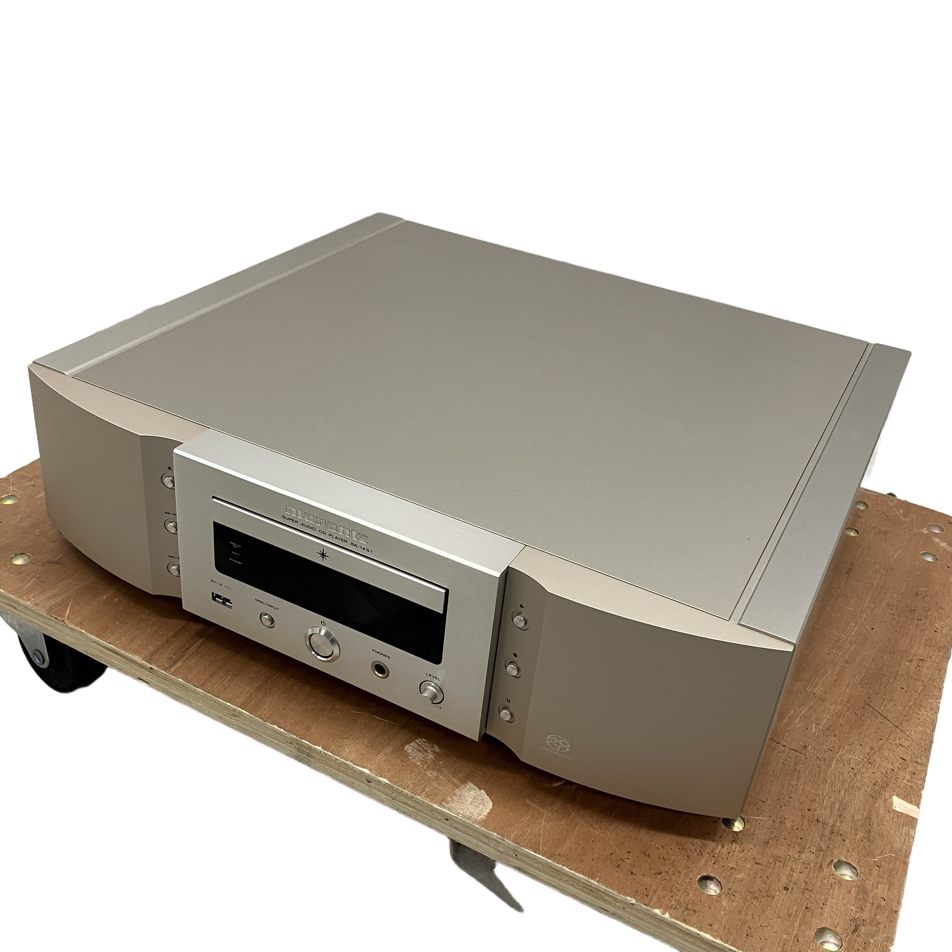 ディスク再生からハイレゾまで高次元で描き出す、USB-DAC機能搭載のプレミアムSACDプレーヤー!