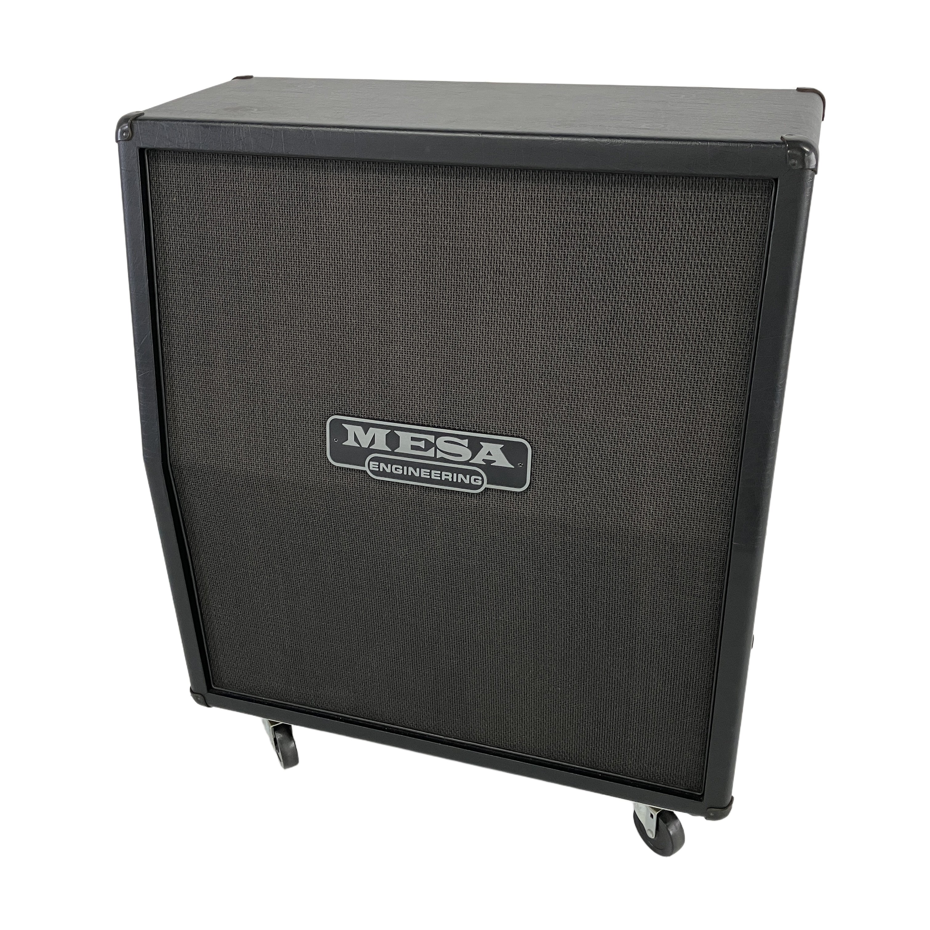 Celestion Vintage 30スピーカーを4基搭載し、圧倒的な音圧と抜けの良いミッドレンジを叩き出すハードロック/メタル界の定番キャビネット