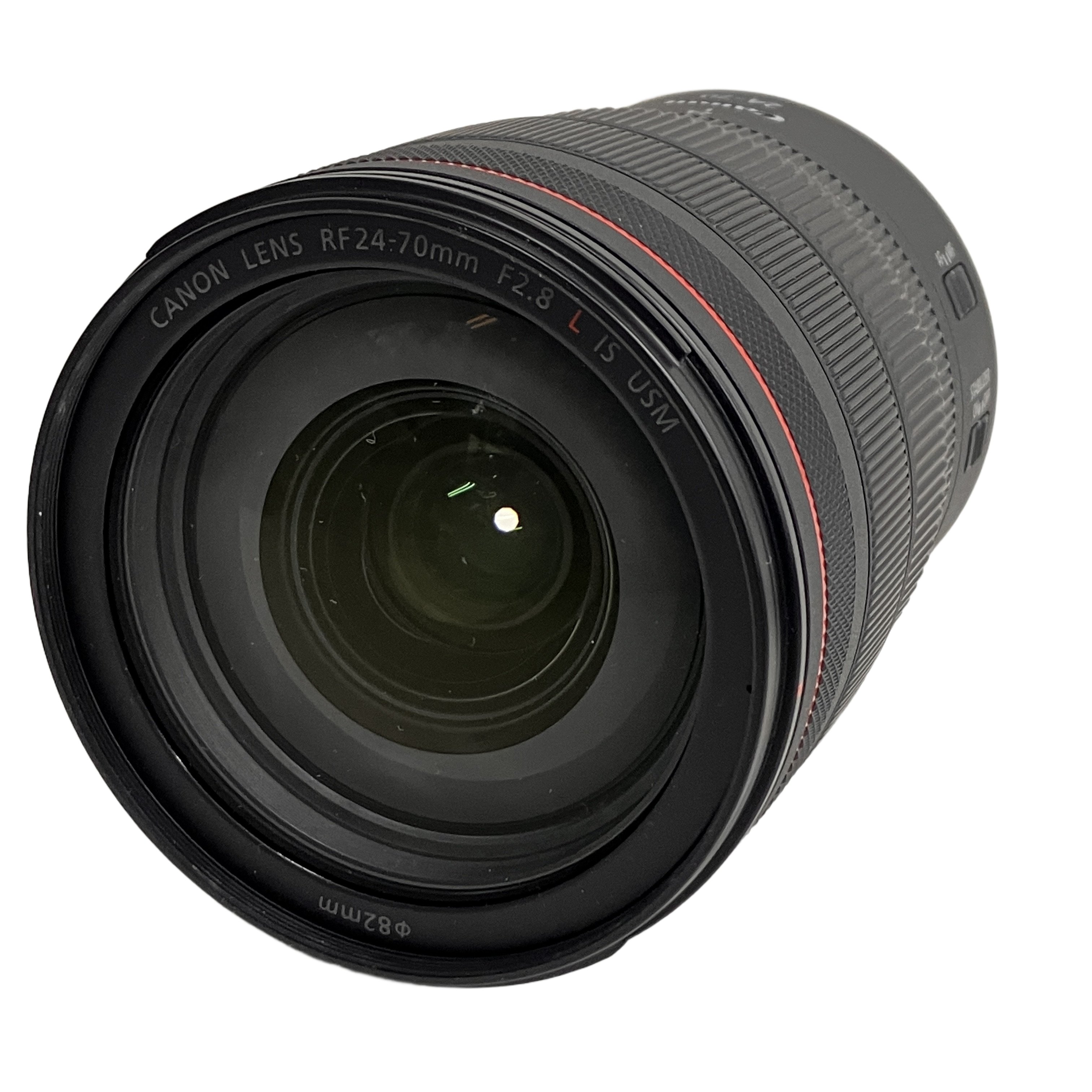 ズーム全域での高画質とF2.8の明るさを備え、あらゆるシーンに対応するEOS Rシステム大定番の「大三元」標準ズームレンズ!