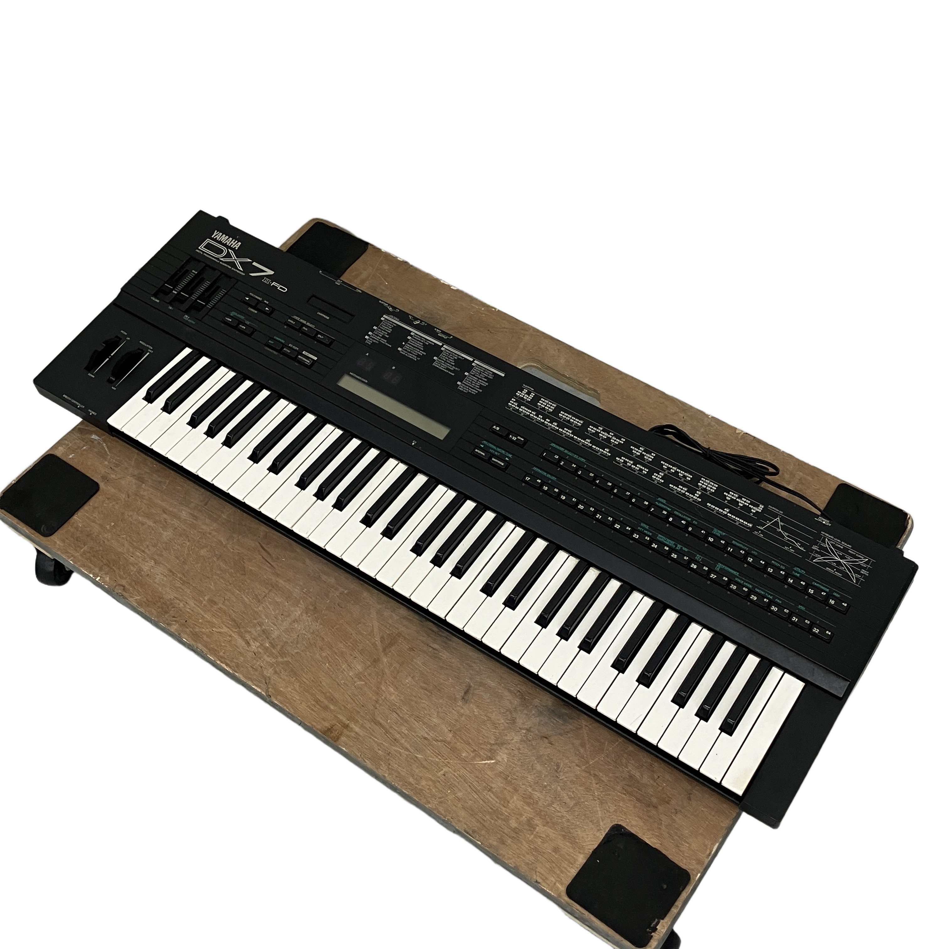 YAMAHA DX7 II-FD ヤマハ シンセサイザー 61鍵 鍵盤楽器 中古